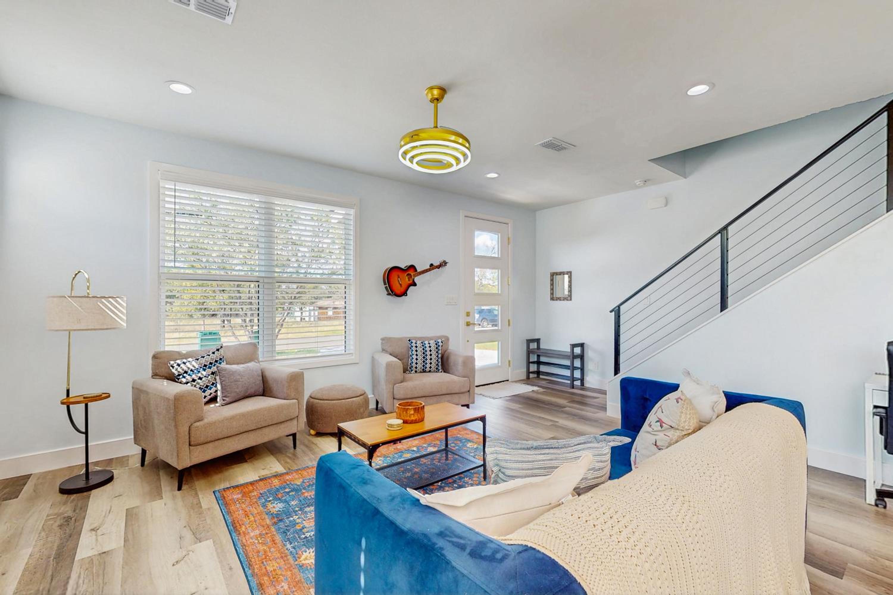 Modern Living in Texas! Home 2 Blocks to Lake LBJ