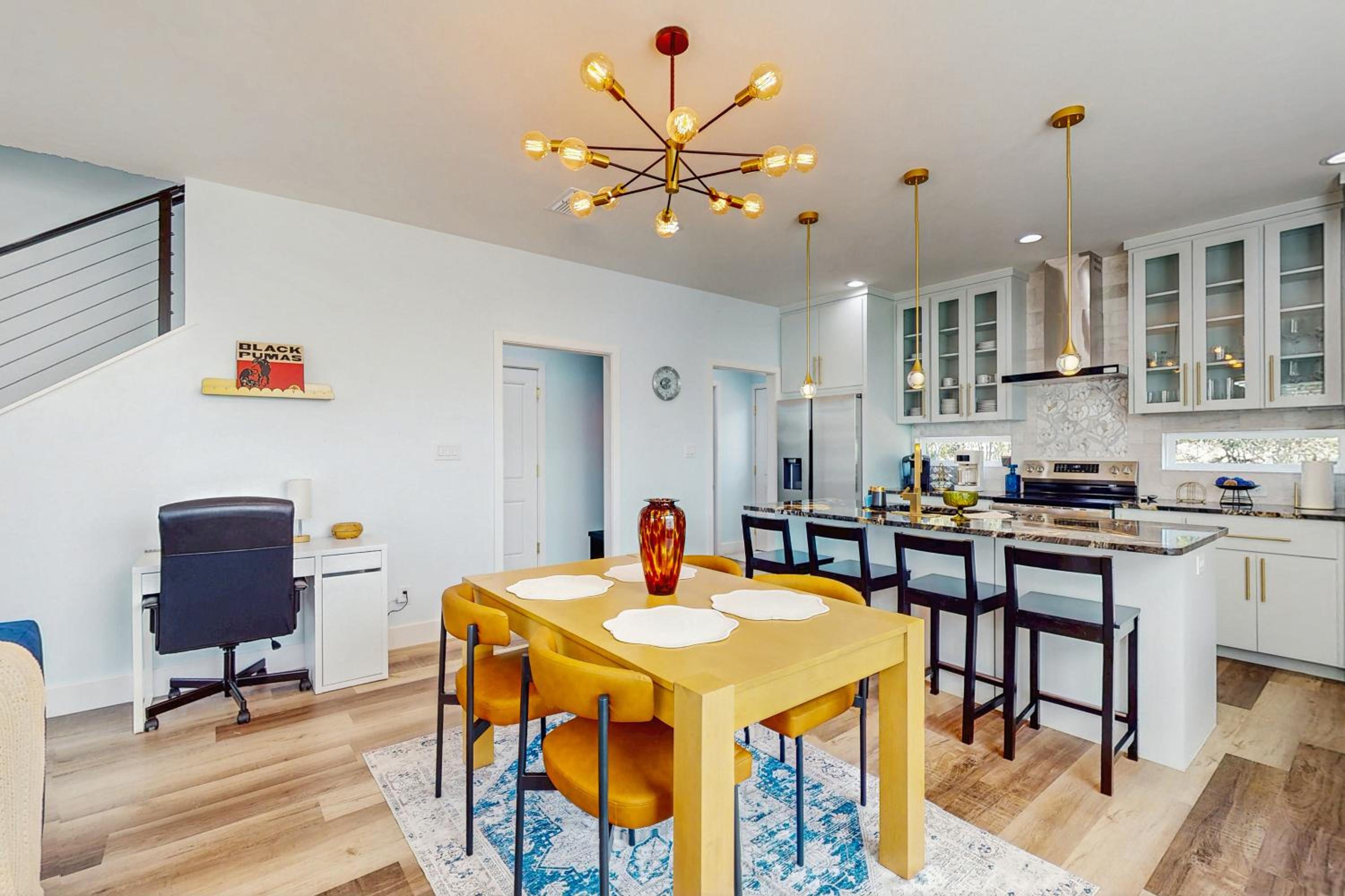 Modern Living in Texas! Home 2 Blocks to Lake LBJ