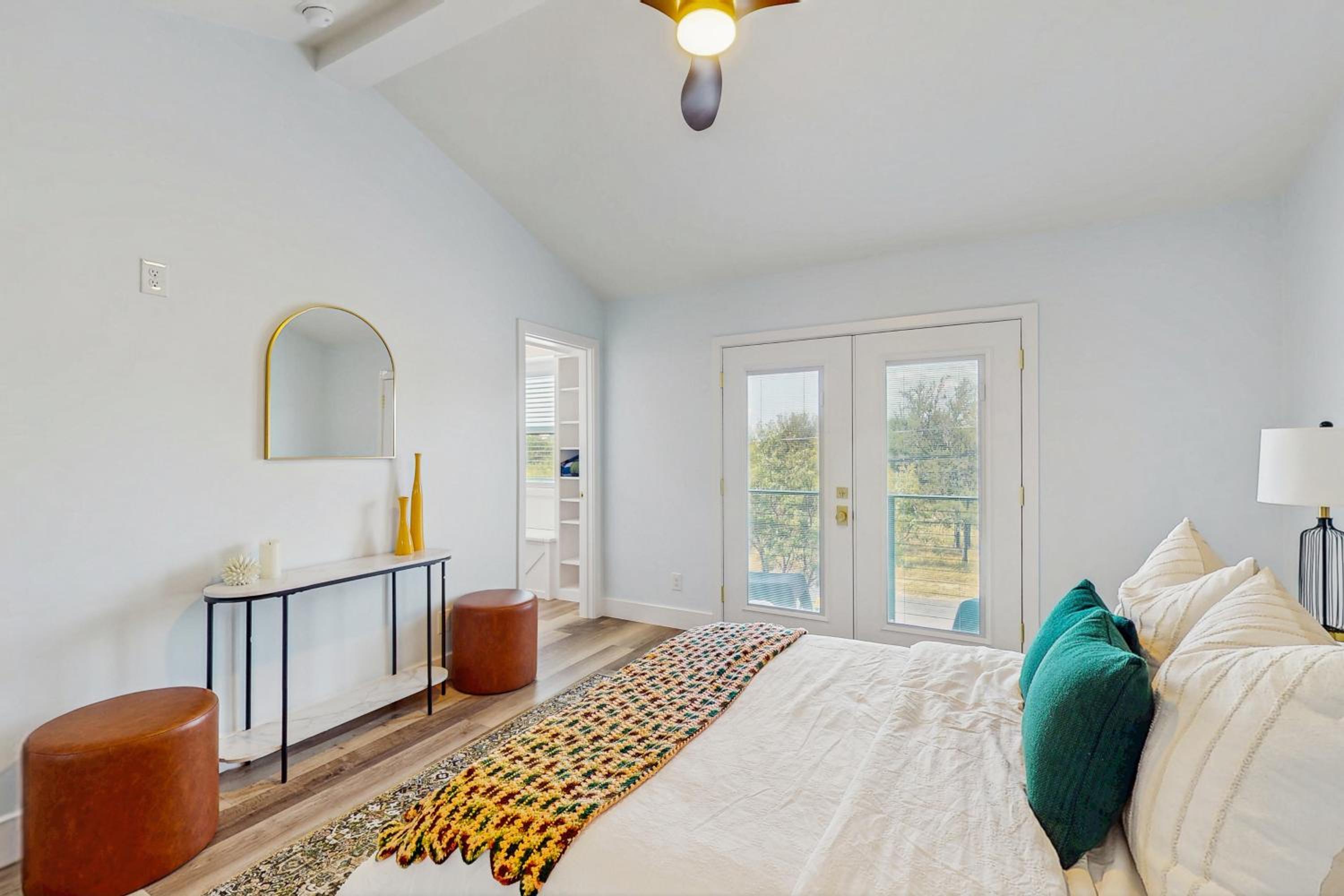 Modern Living in Texas! Home 2 Blocks to Lake LBJ