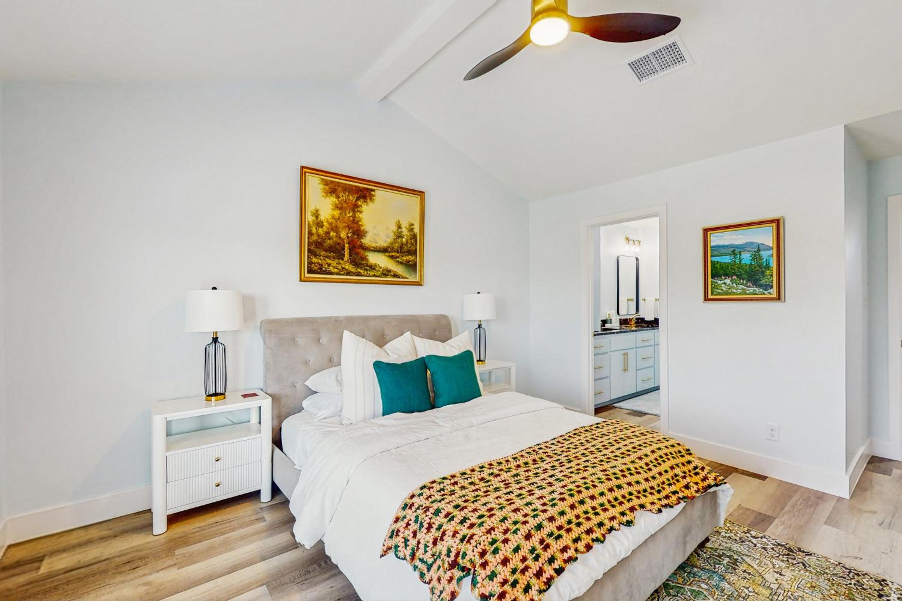 Modern Living in Texas! Home 2 Blocks to Lake LBJ