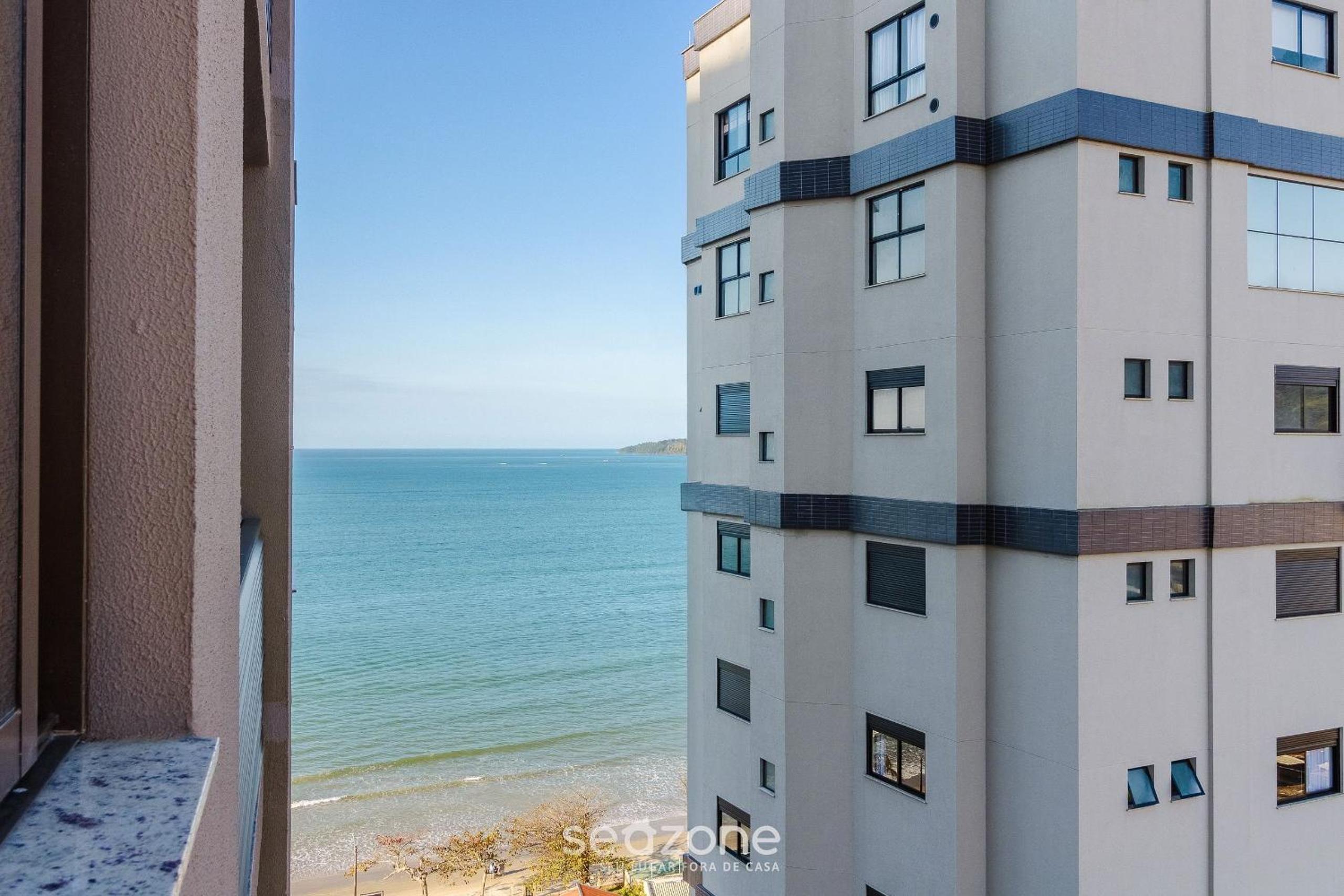 Well-Equipped Apartments 100m from the Beach - EVR