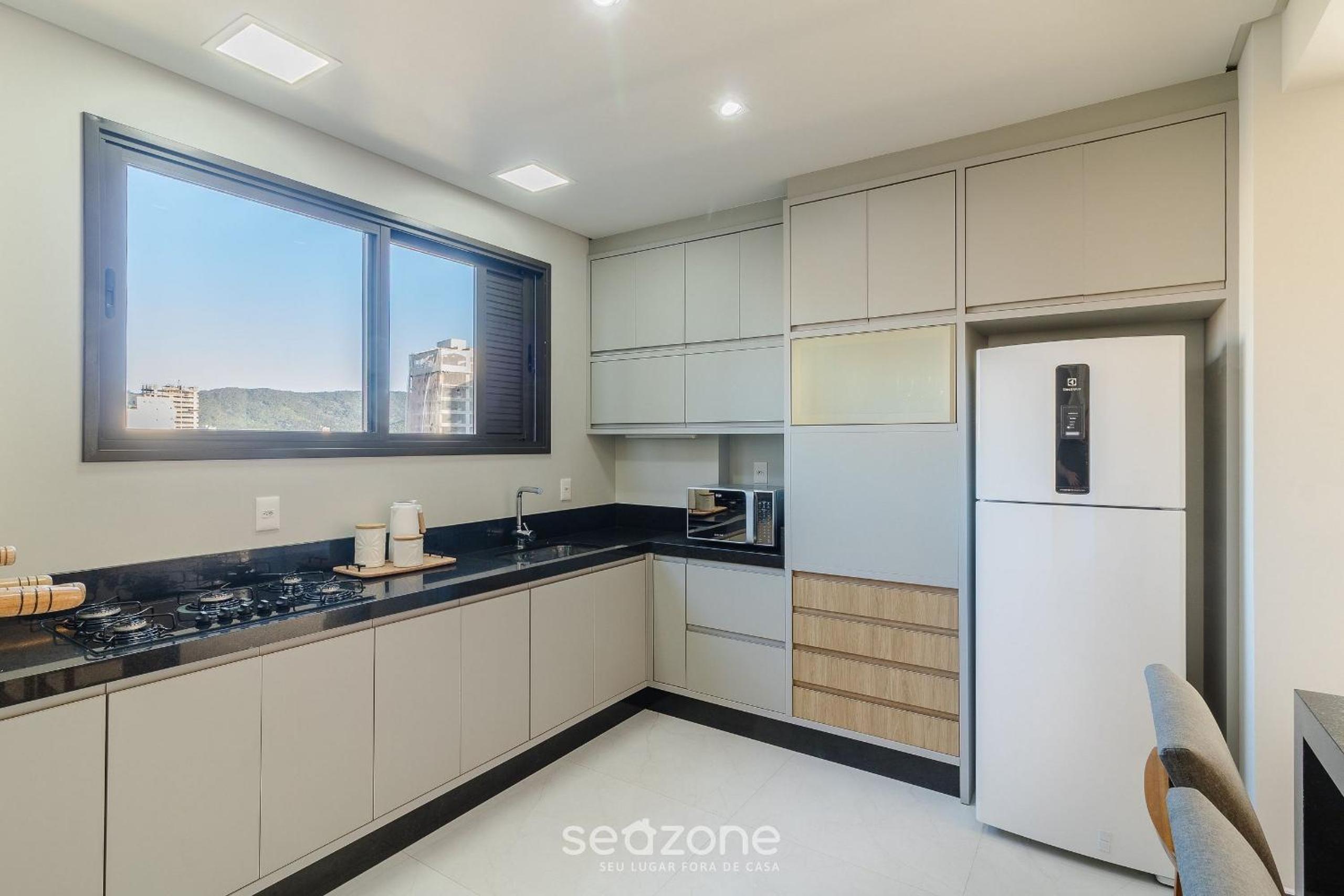 Well-Equipped Apartments 100m from the Beach - EVR