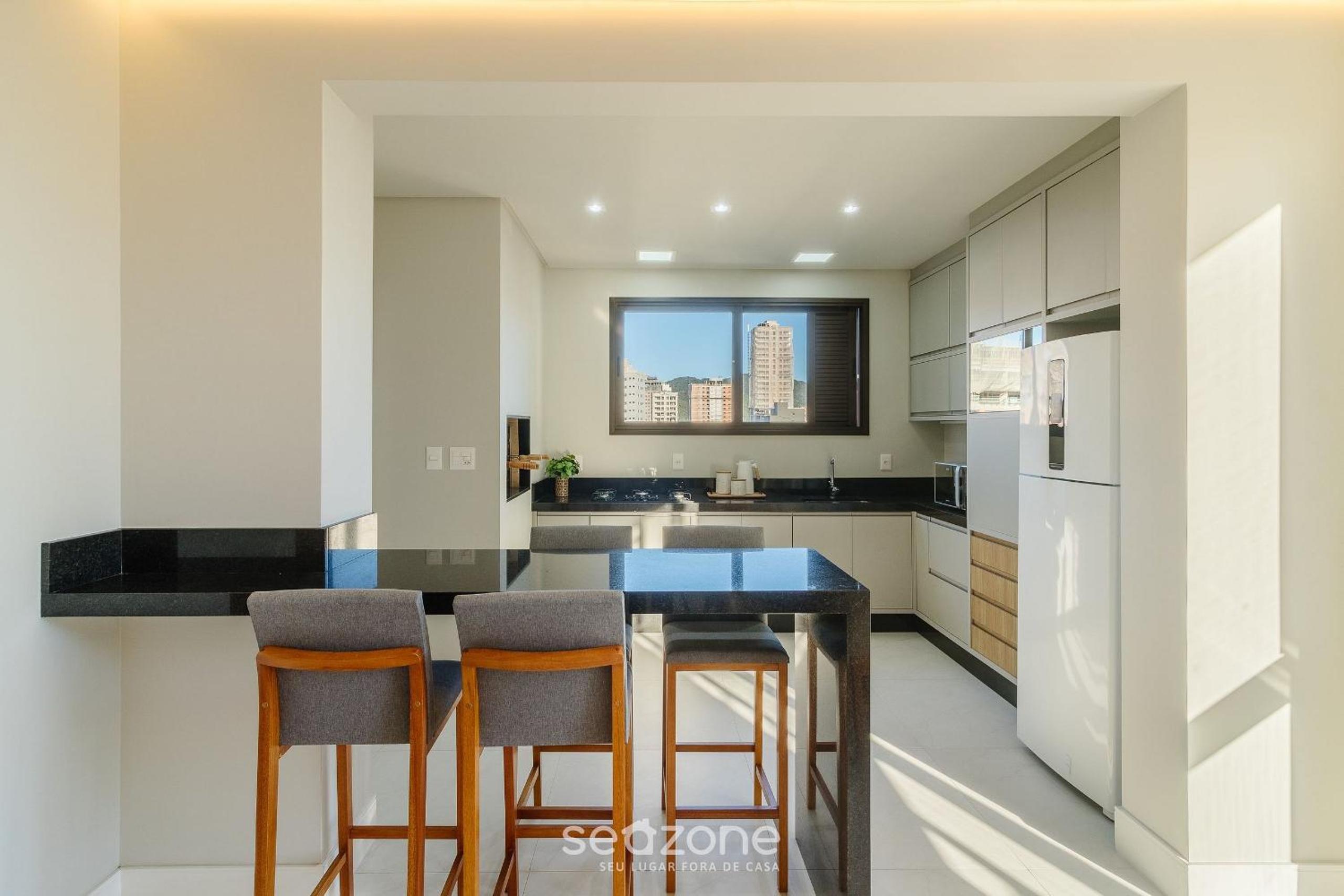 Well-Equipped Apartments 100m from the Beach - EVR