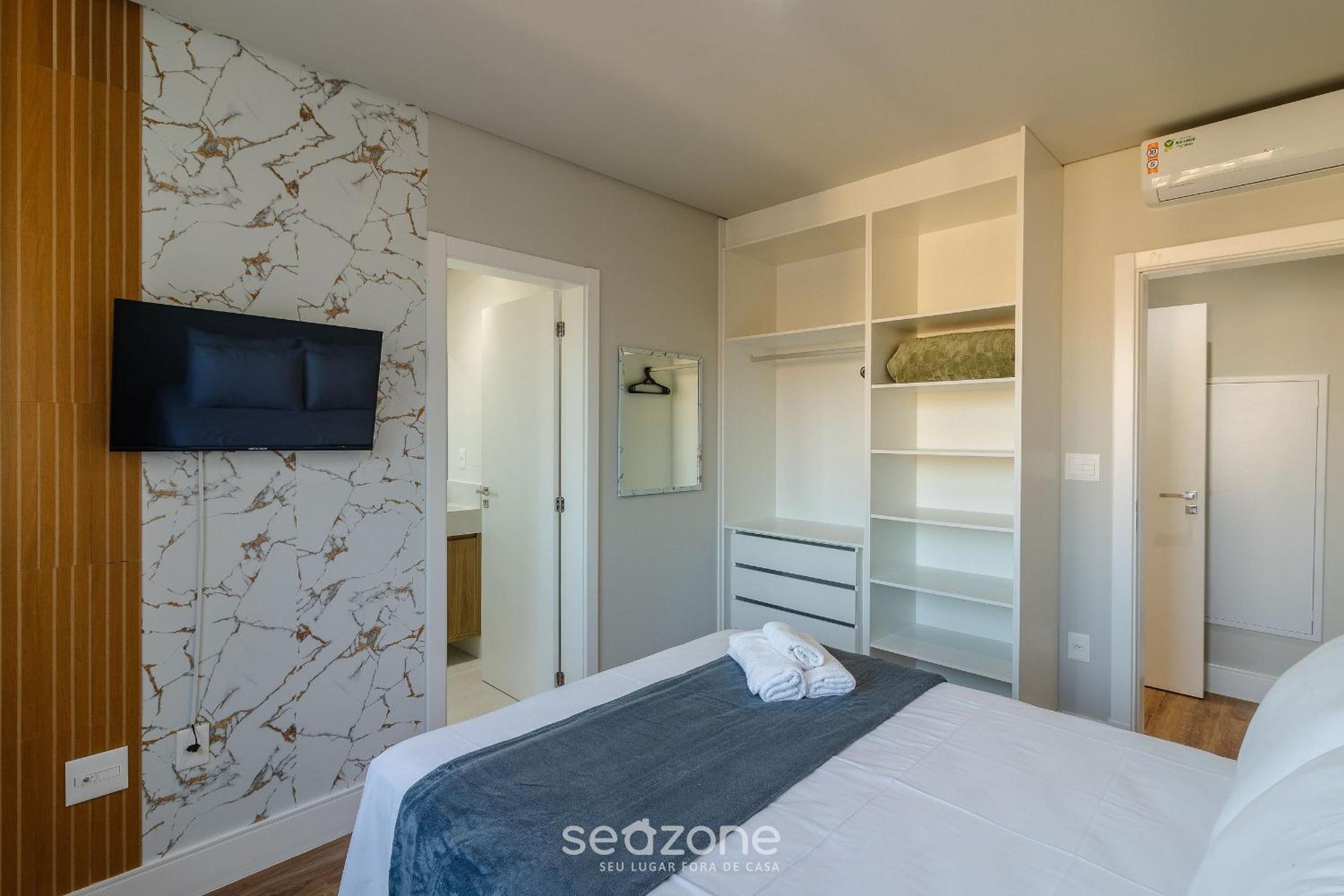 Well-Equipped Apartments 100m from the Beach - EVR