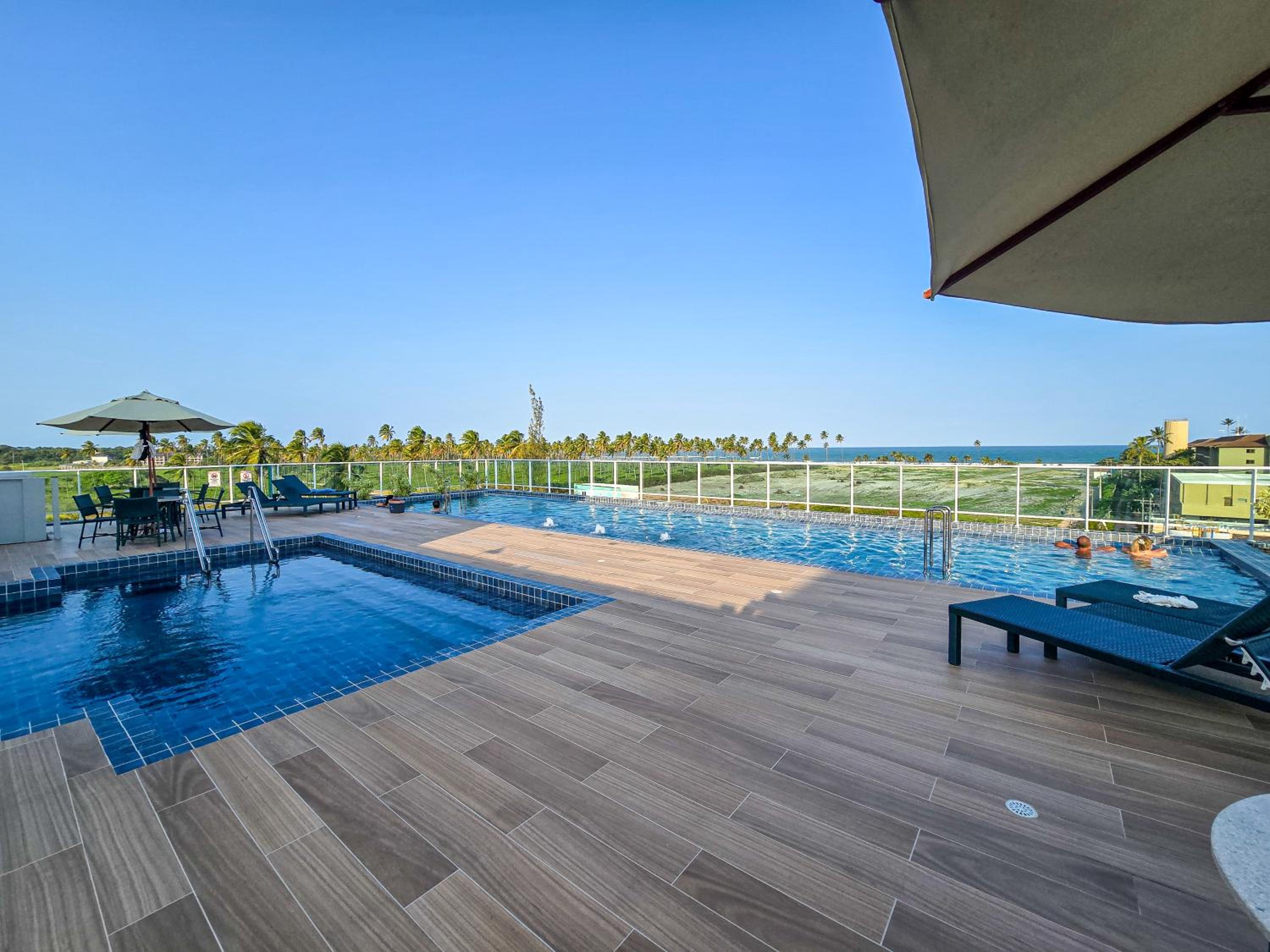 CG203-Flat vista para o mar e piscina de borda infinita BY OASIS FERIAS