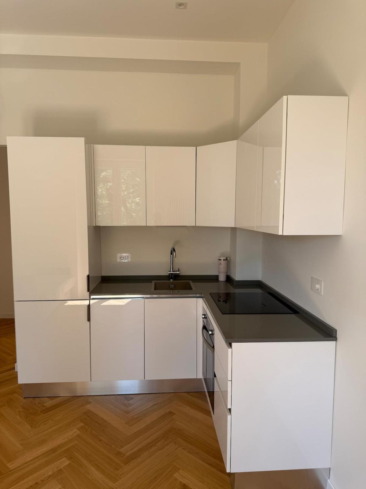 Stylish Flat Porta Romana e Bocconi