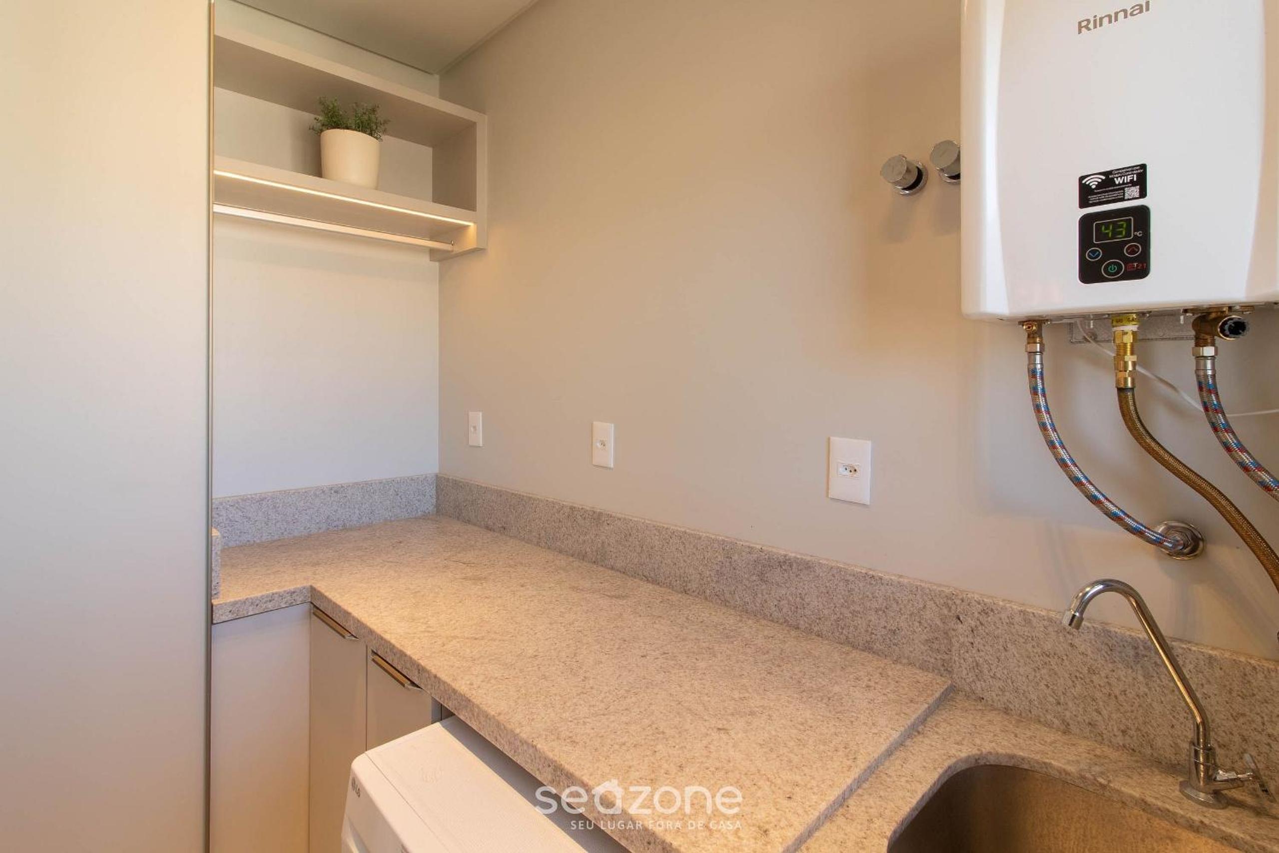 Well-Equipped Apartments 100m from the Beach - EVR