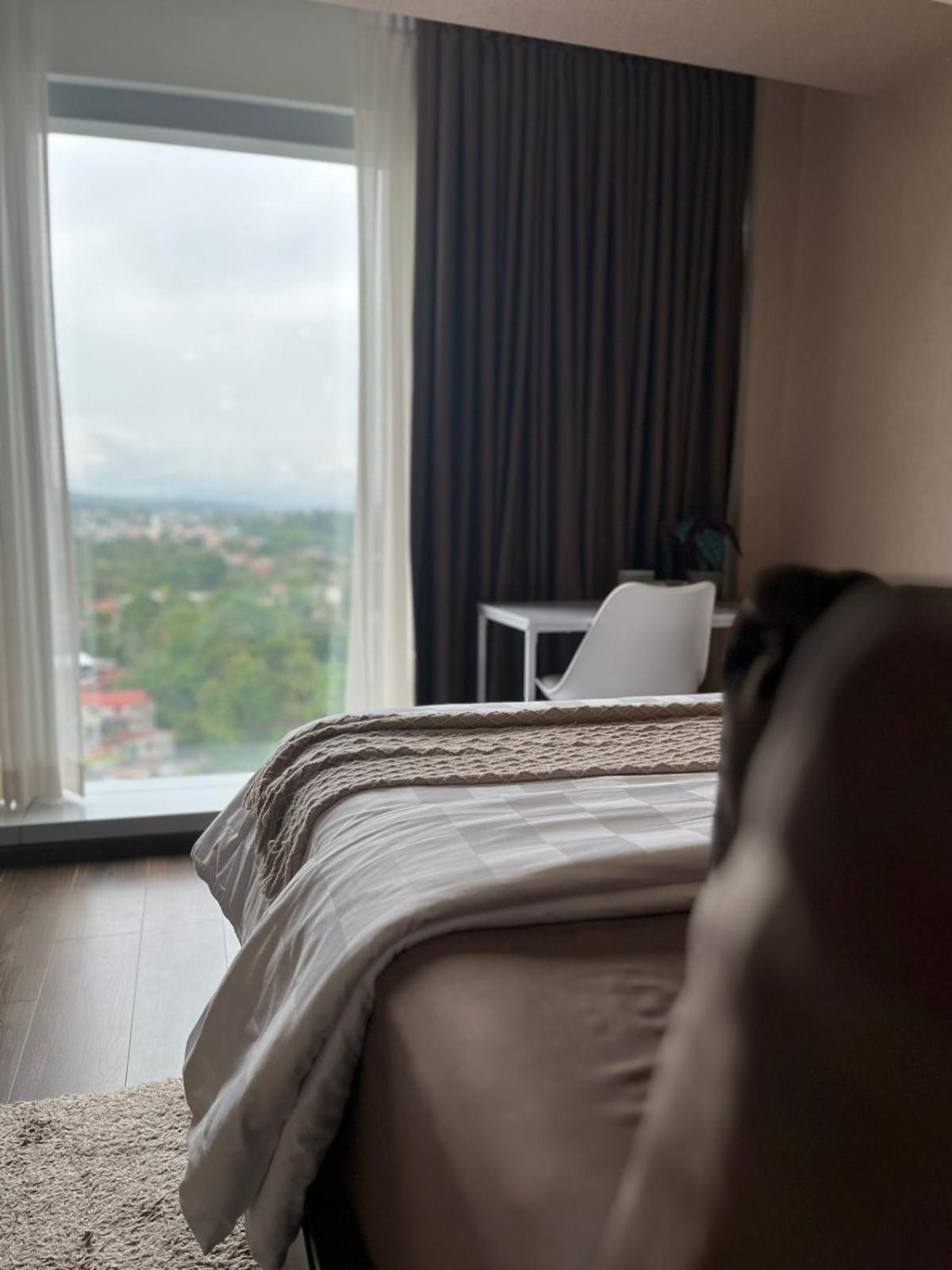 Modern & Cozy 1BR with City and Mt Apo View near Abreeza Mall