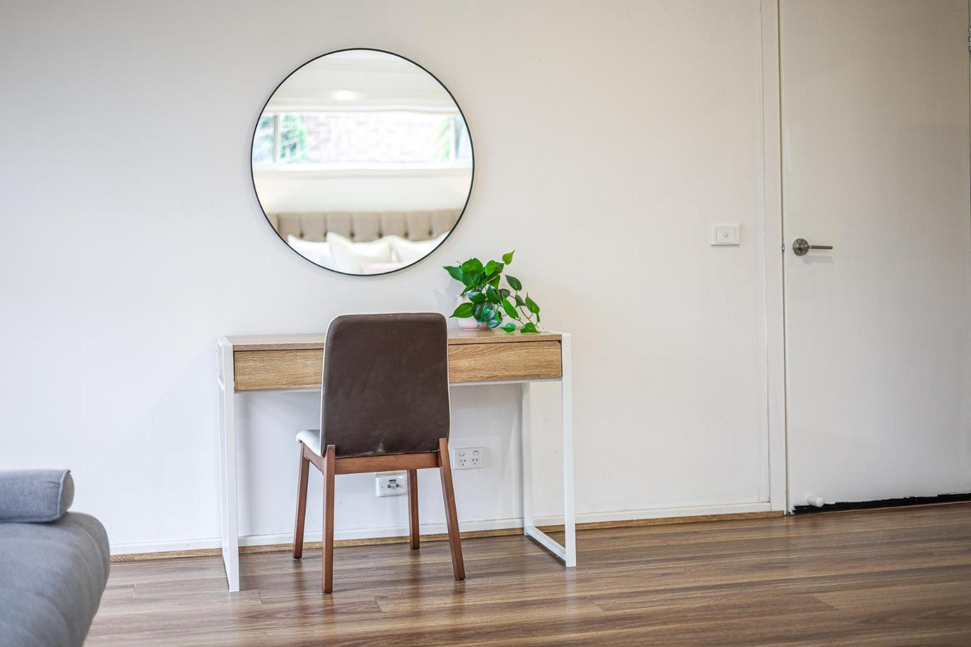StayAU Newly 8 Beds Spacious Home in Derrimut
