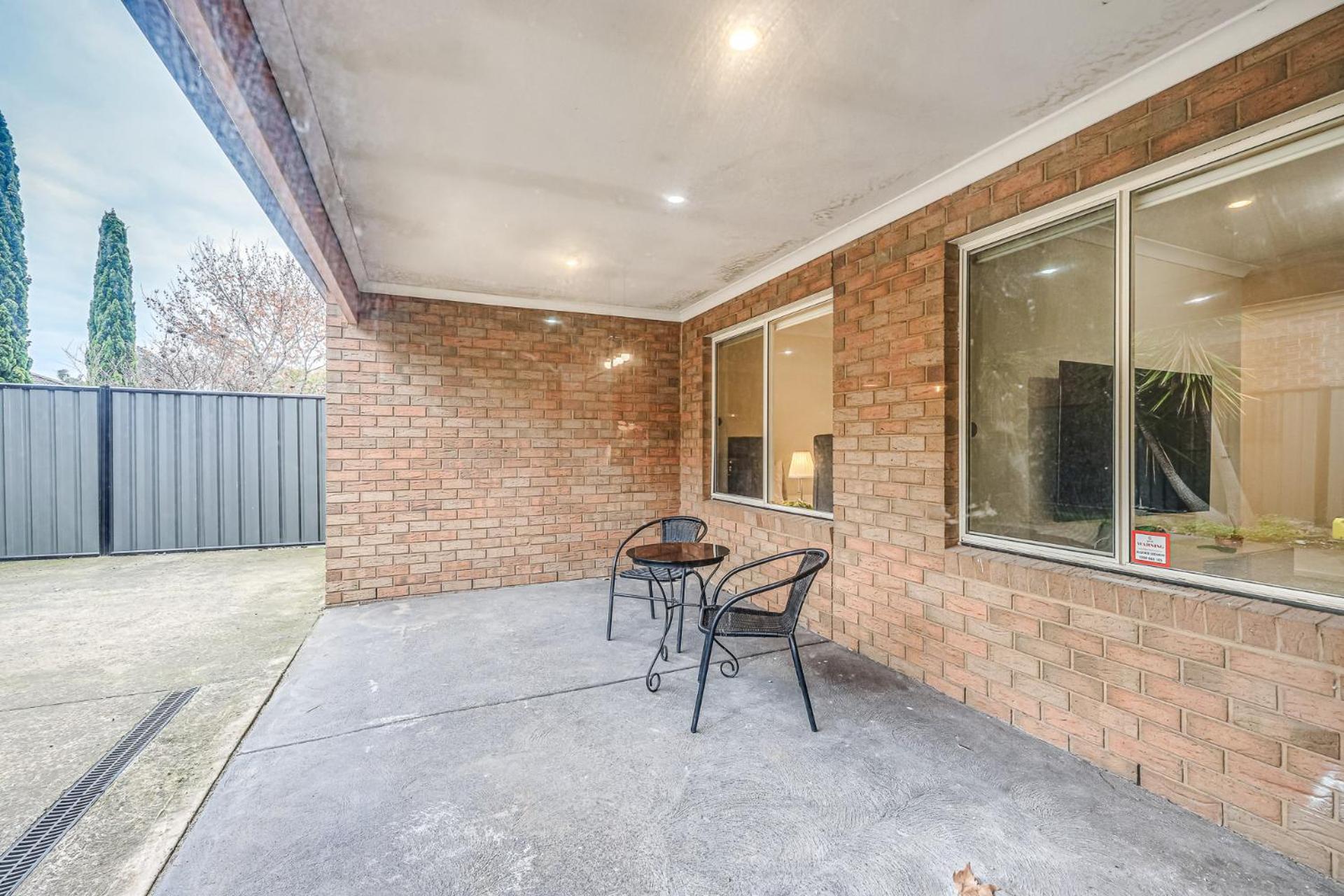 StayAU Newly 8 Beds Spacious Home in Derrimut