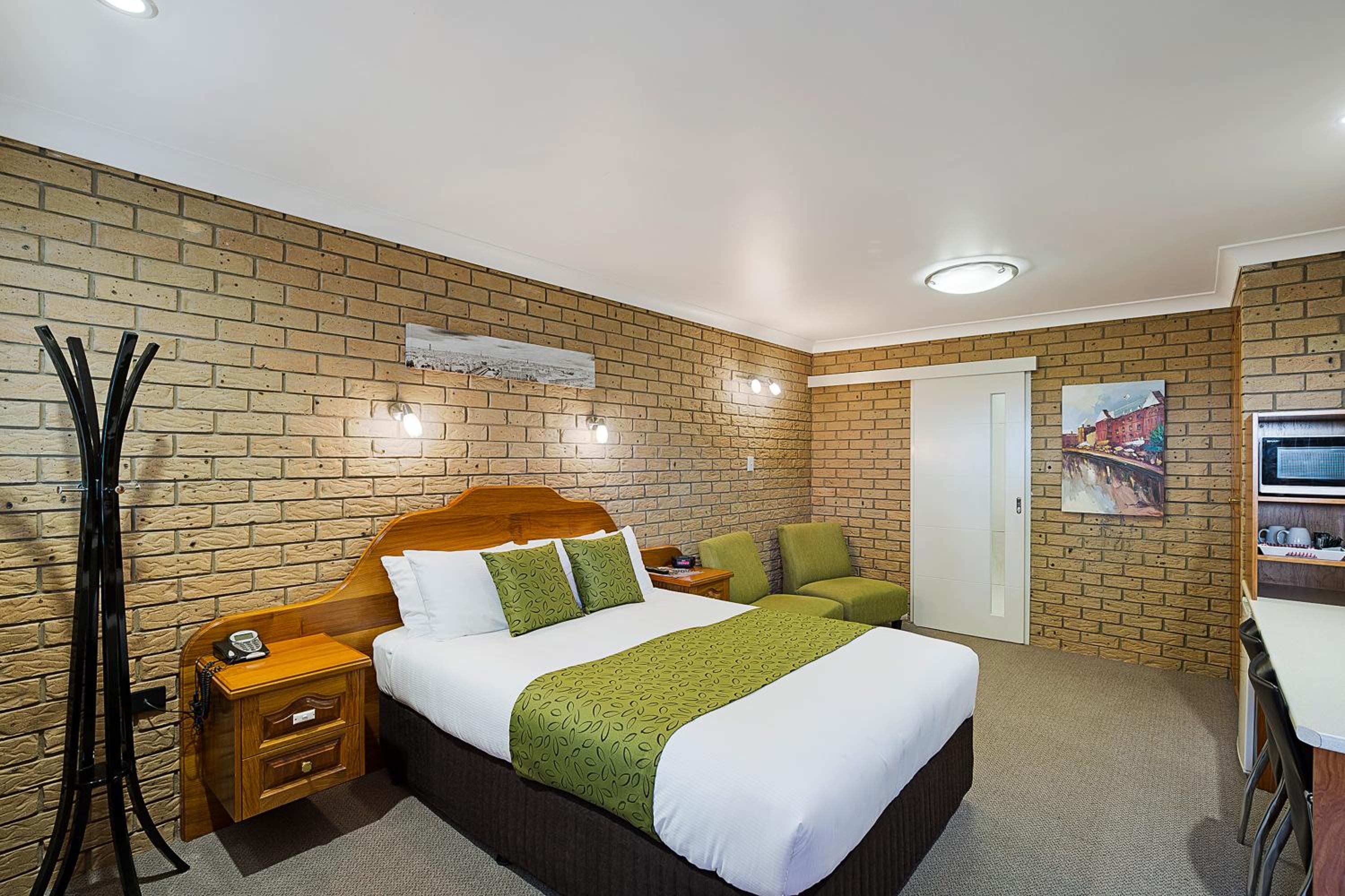 Sunray Motor Inn