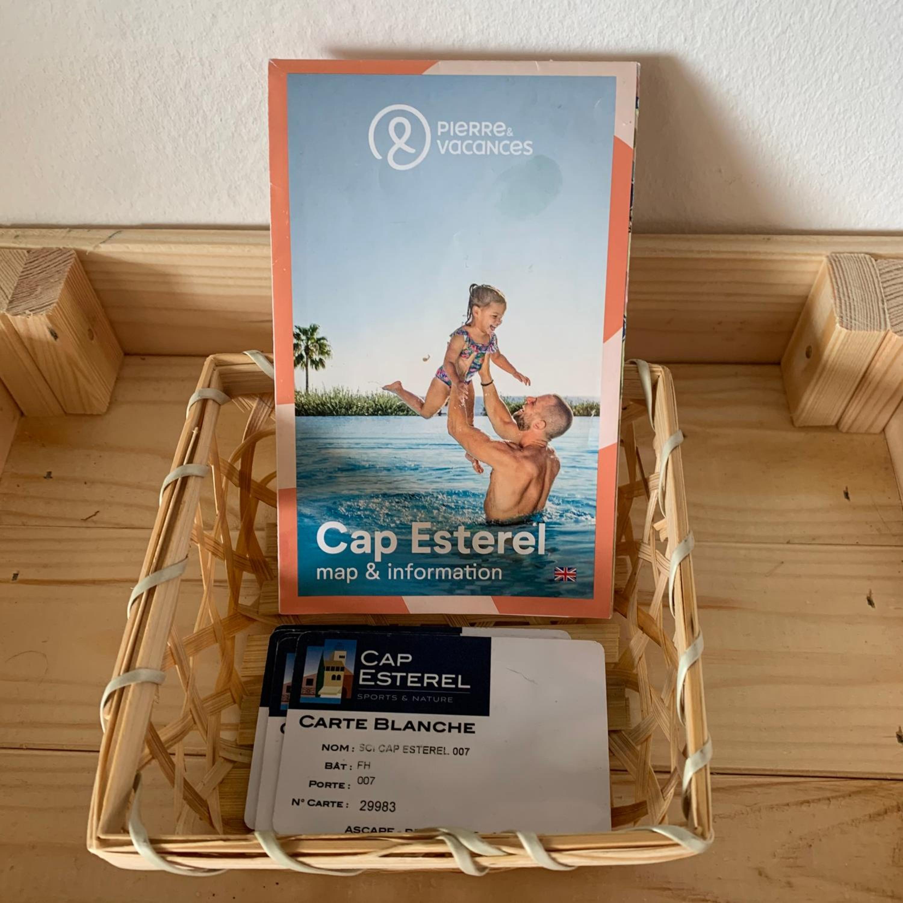 CAP ESTÉREL Famille - Multisports- Appartement 4 personnes en Rez de Jardin - vue Mer -Terrasse -Parking -