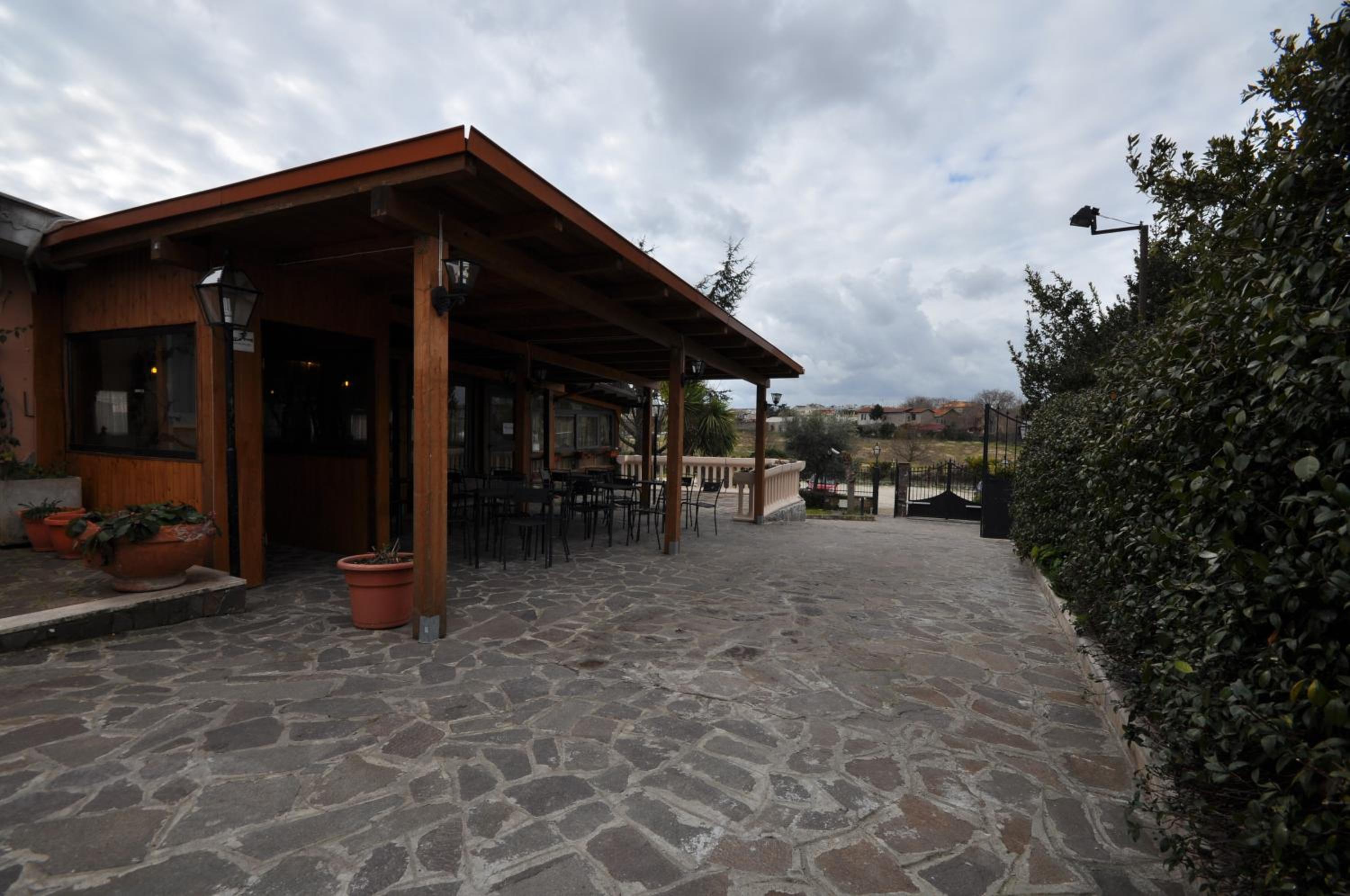 Casale De Santis