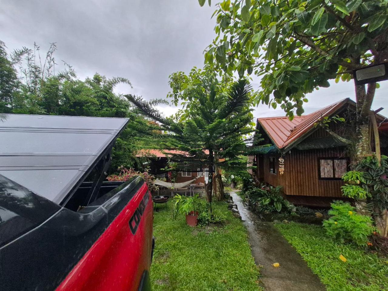Pet-Friendly Tagaytay Retreat Country Nipa Huts
