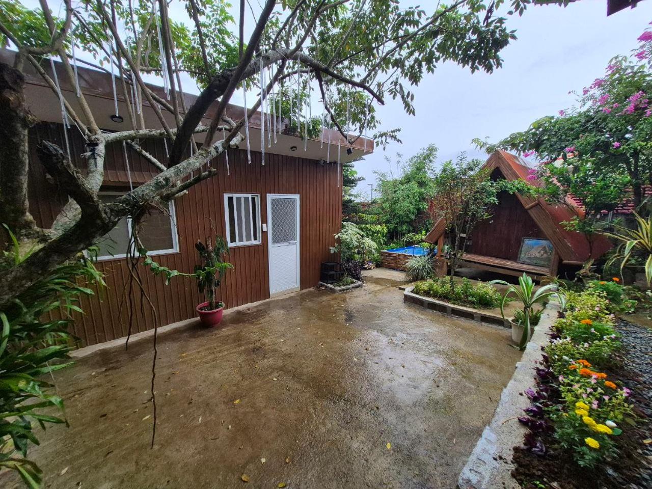 Pet-Friendly Tagaytay Retreat Country Nipa Huts