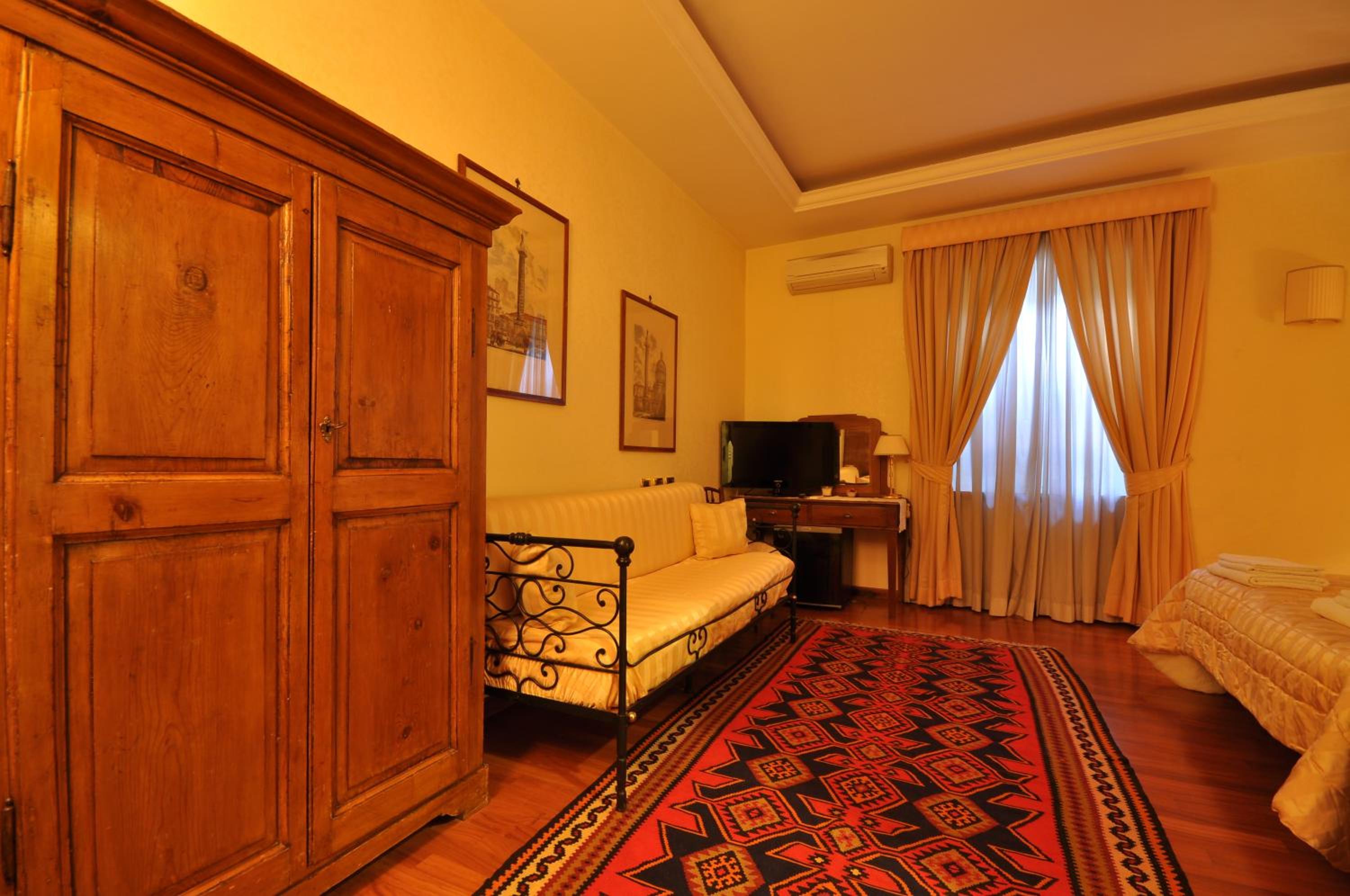 Casale De Santis