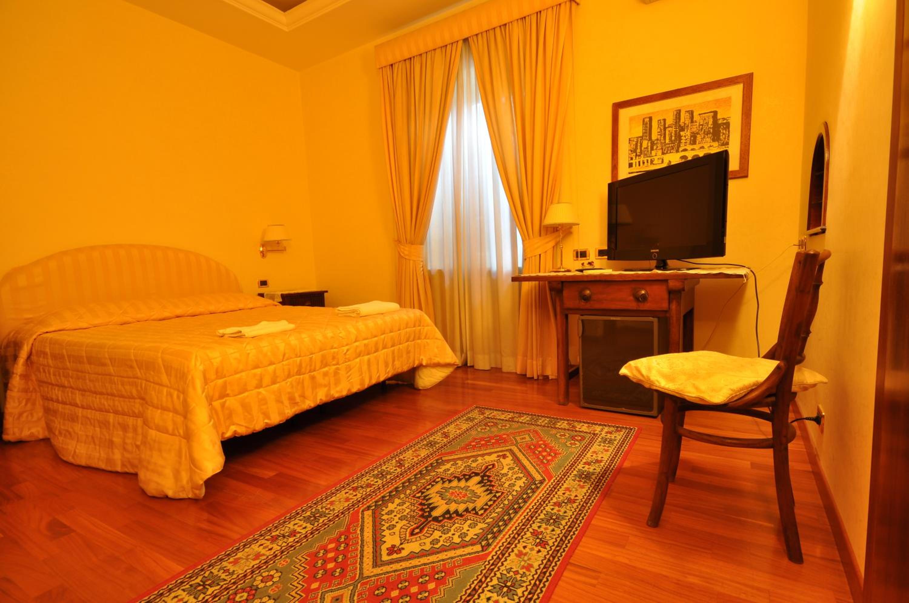Casale De Santis