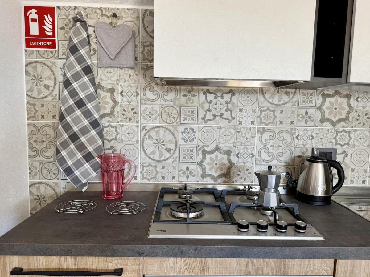 HOST4U - Nuovo Appartamento con Ingresso Indipendente e Parcheggio Privato - Villa Catocce