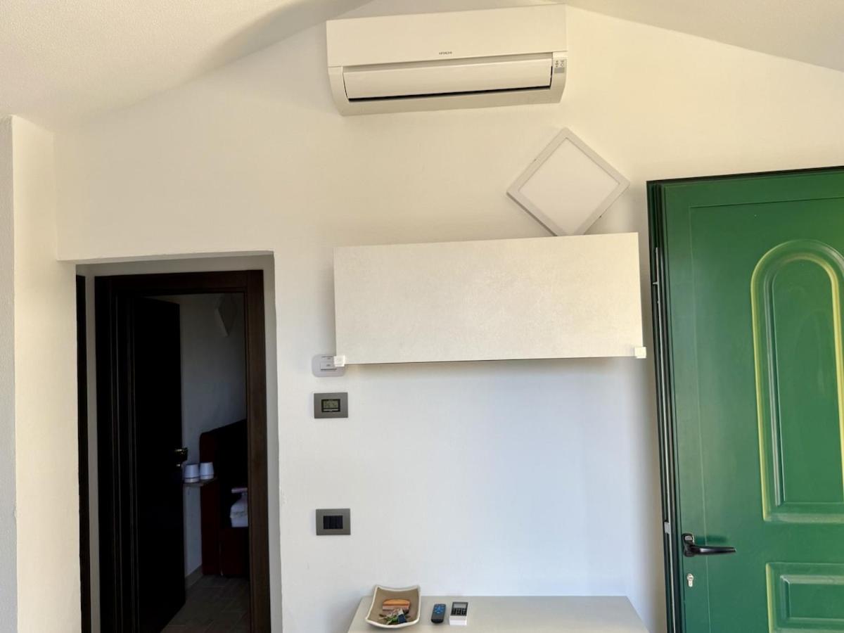 HOST4U - Nuovo Appartamento con Ingresso Indipendente e Parcheggio Privato - Villa Catocce