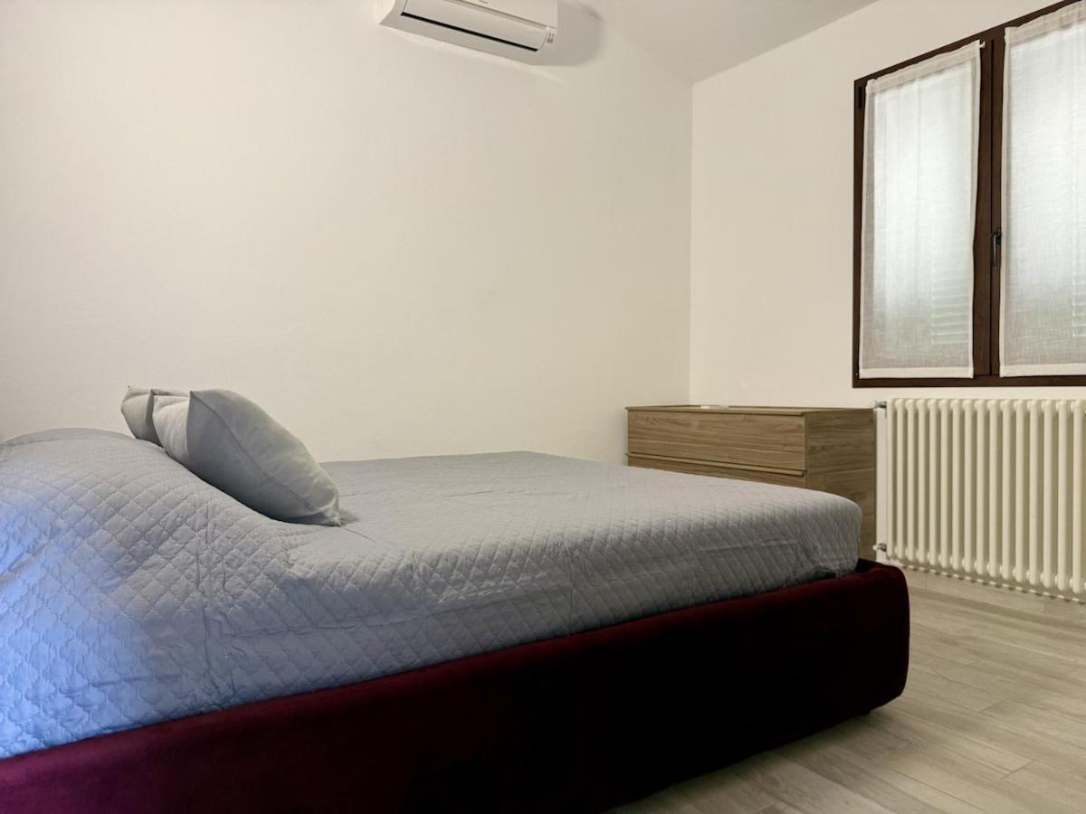 HOST4U - Nuovo Appartamento con Ingresso Indipendente e Parcheggio Privato - Villa Catocce