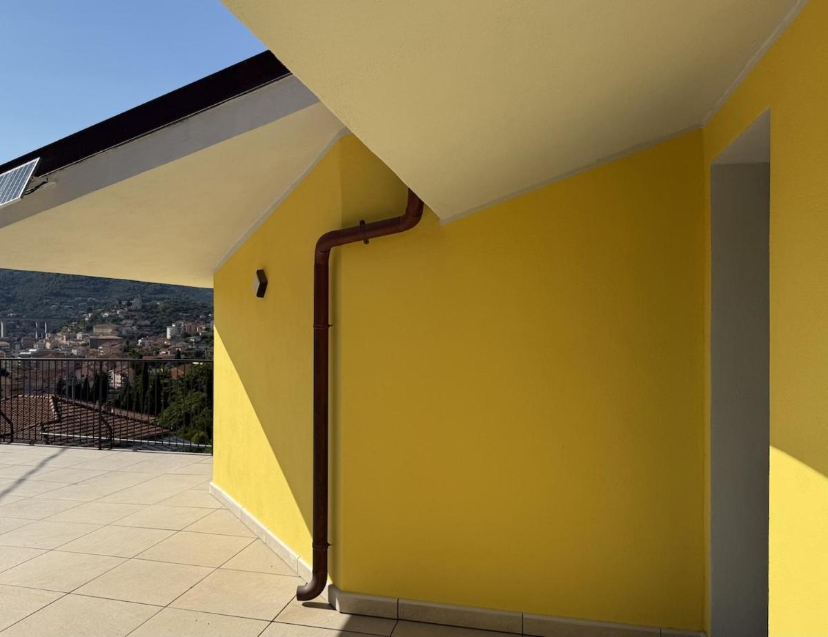 HOST4U - Nuovo Appartamento con Ingresso Indipendente e Parcheggio Privato - Villa Catocce