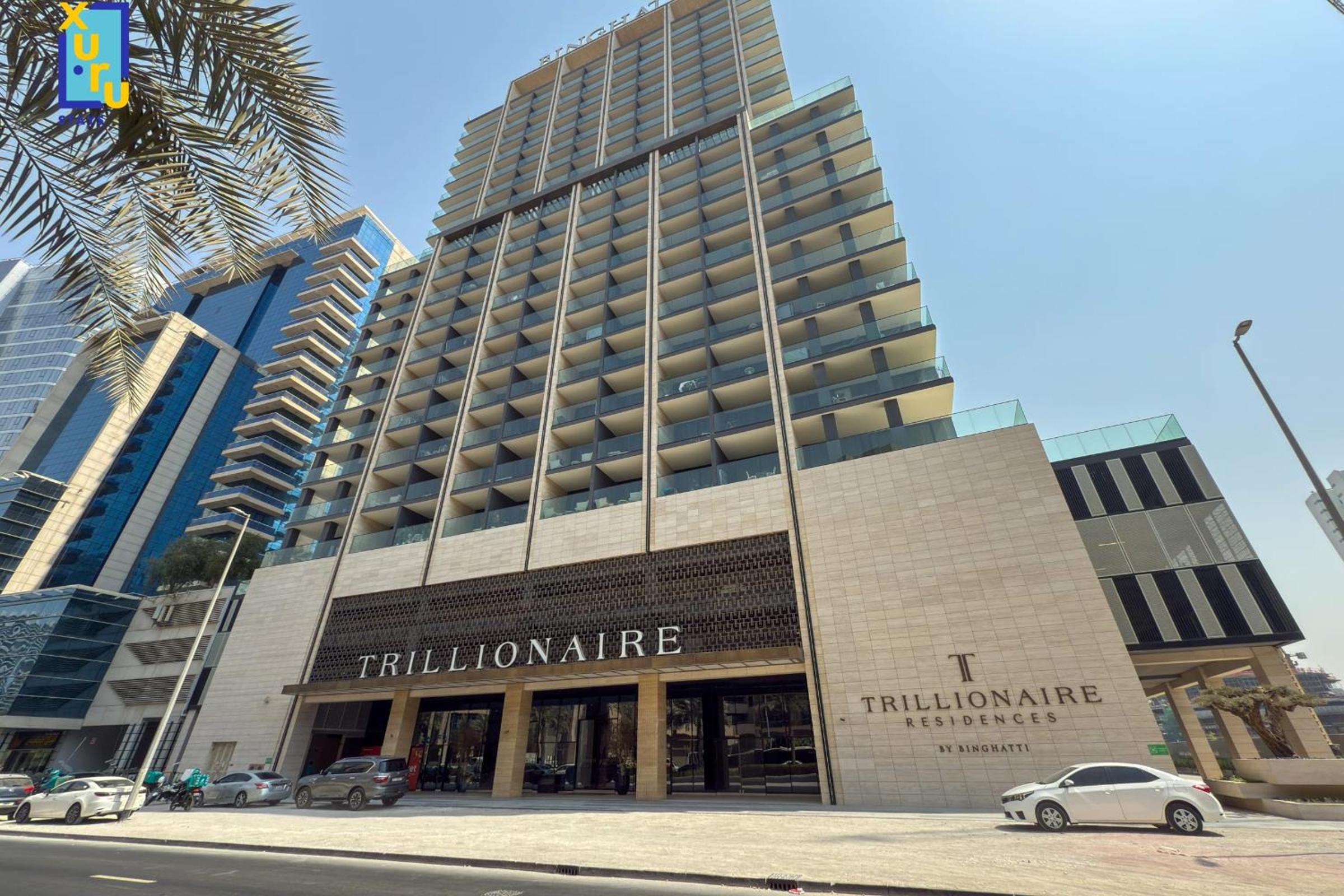 The Velvet Apex Studio w Jacuzzi Trillionaire