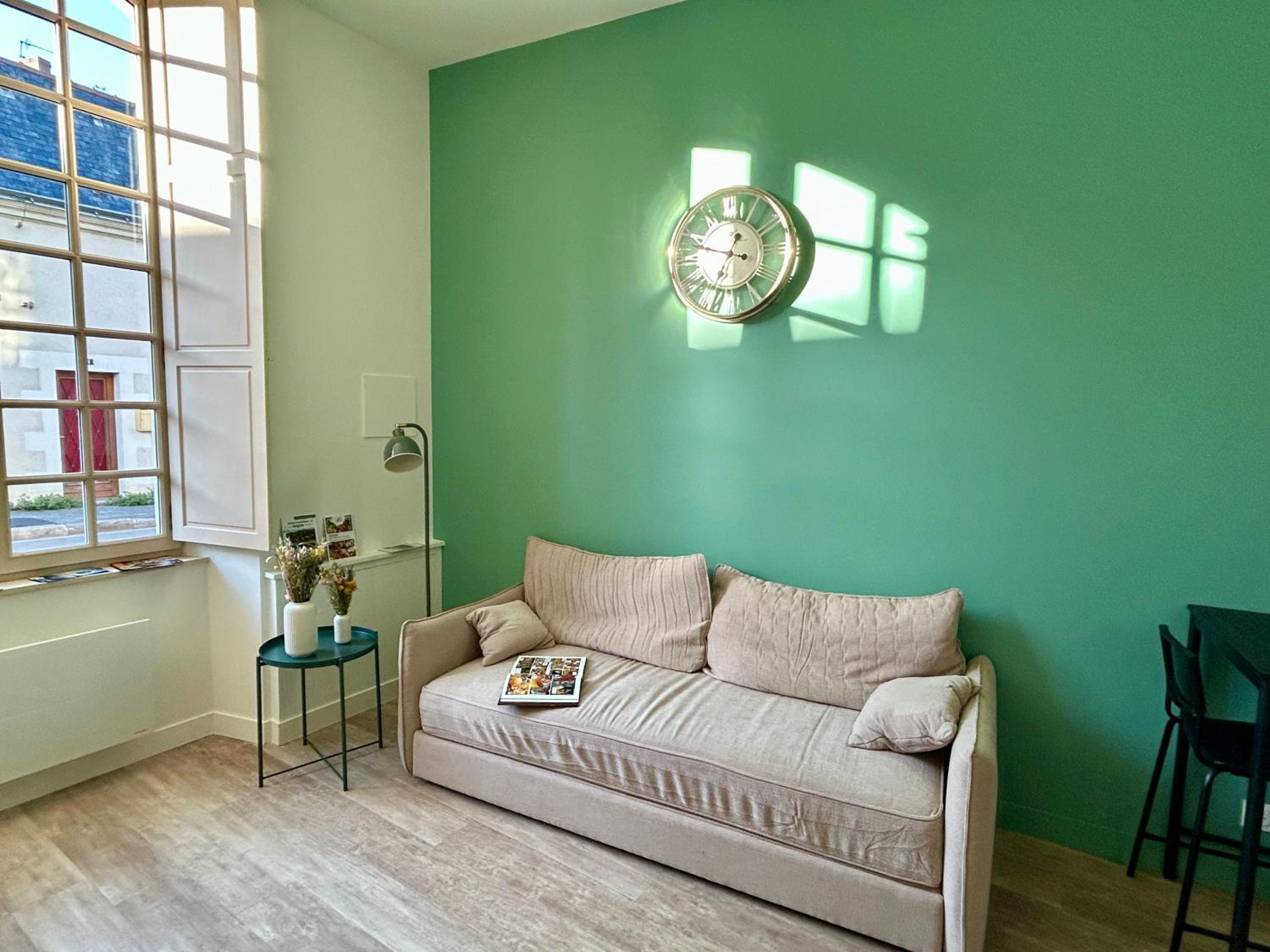 Studio de plain pied rénové et lumineux, Beaufort-en-Anjou, proche de la Loire et de ses châteaux