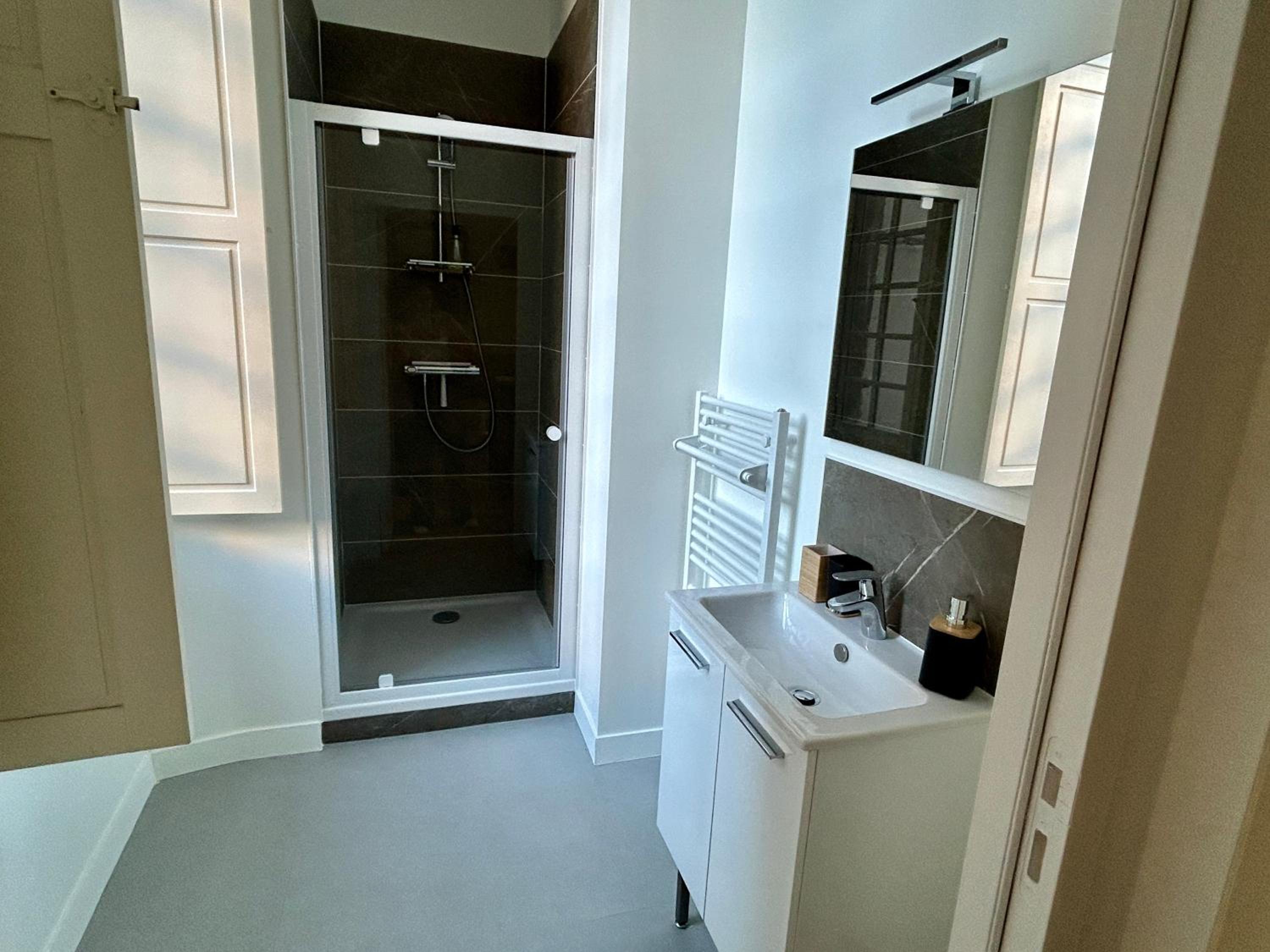 Studio de plain pied rénové et lumineux, Beaufort-en-Anjou, proche de la Loire et de ses châteaux