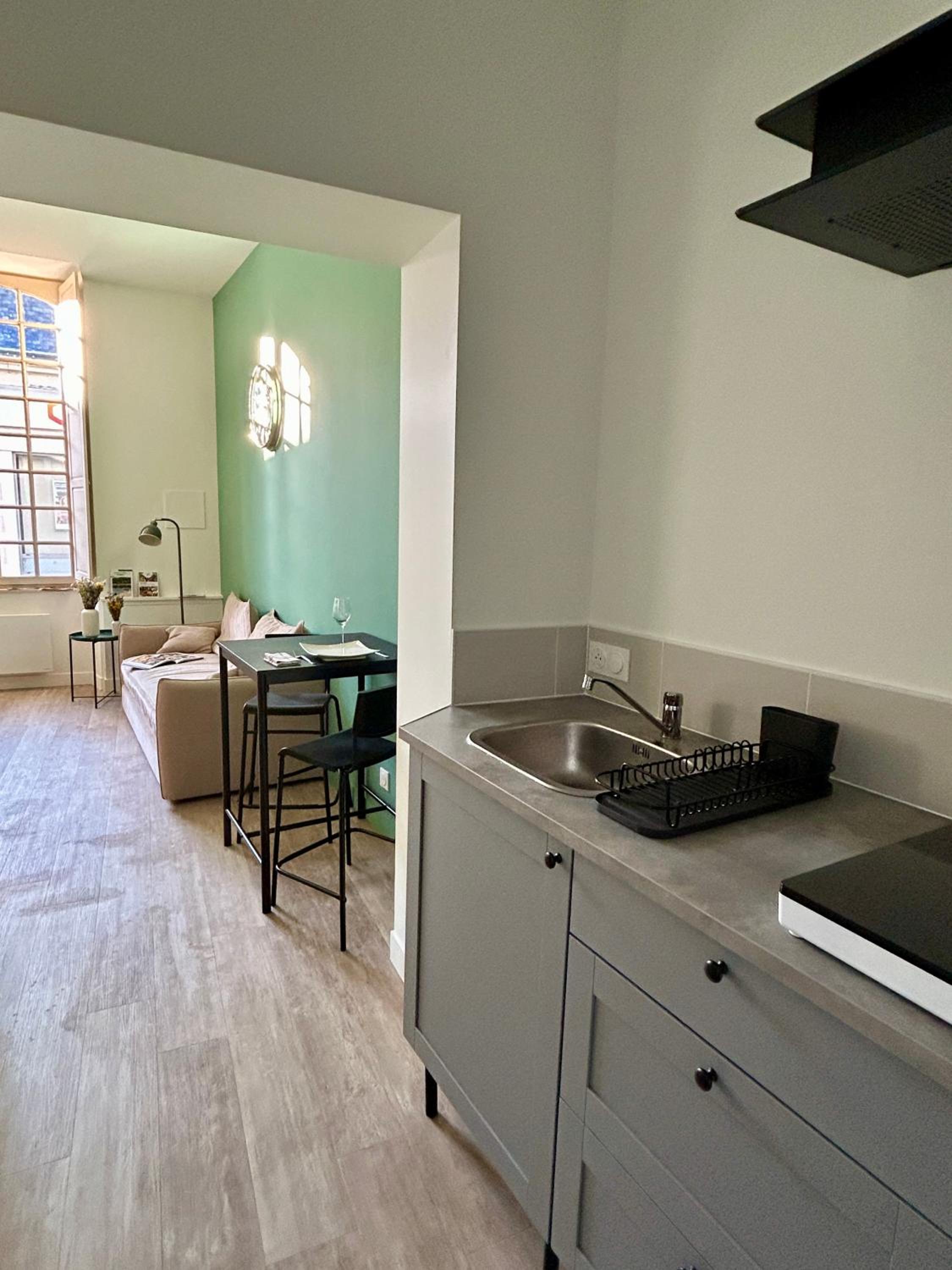 Studio de plain pied rénové et lumineux, Beaufort-en-Anjou, proche de la Loire et de ses châteaux