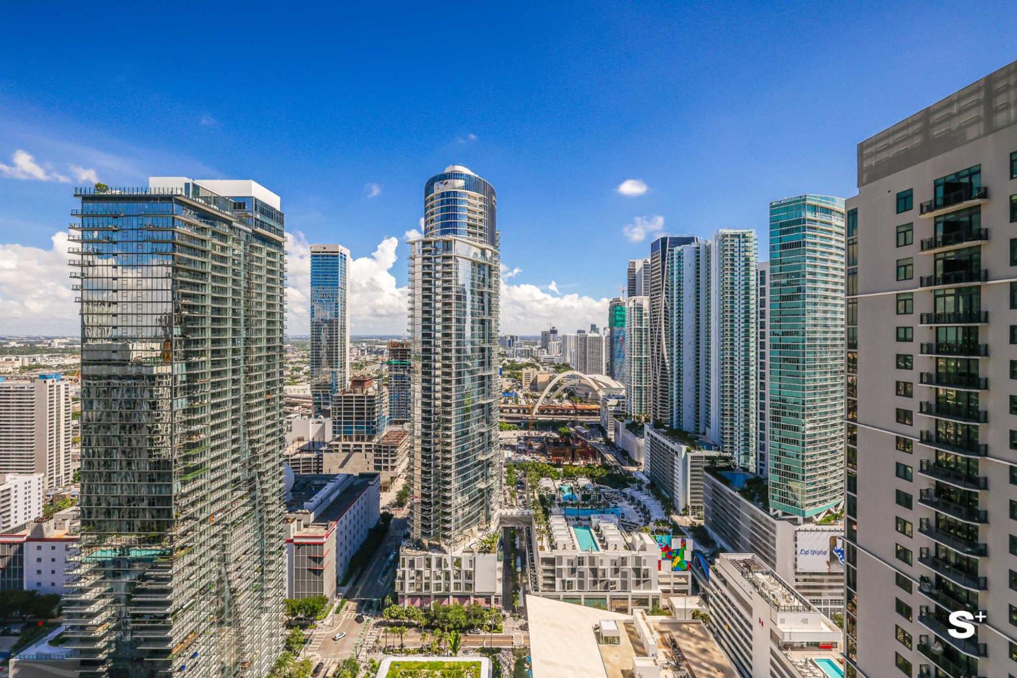 Modern DTW Miami Escape with Water Views