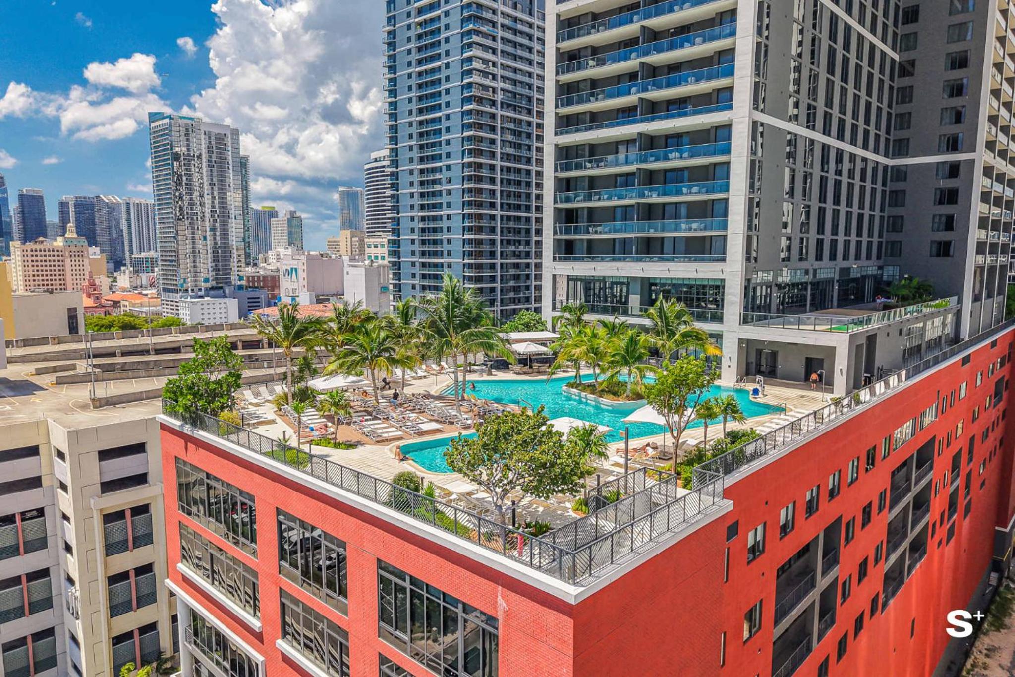 Modern DTW Miami Escape with Water Views