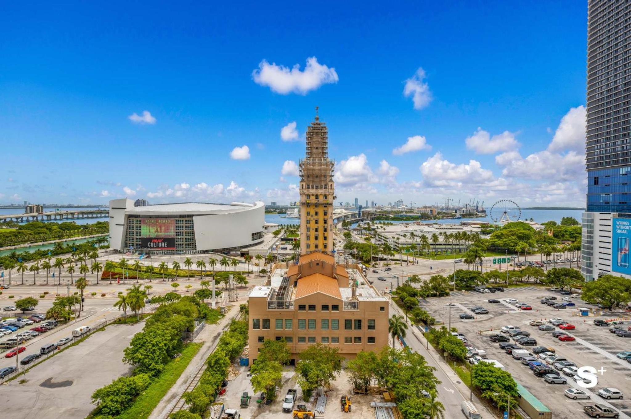 Modern DTW Miami Escape with Water Views