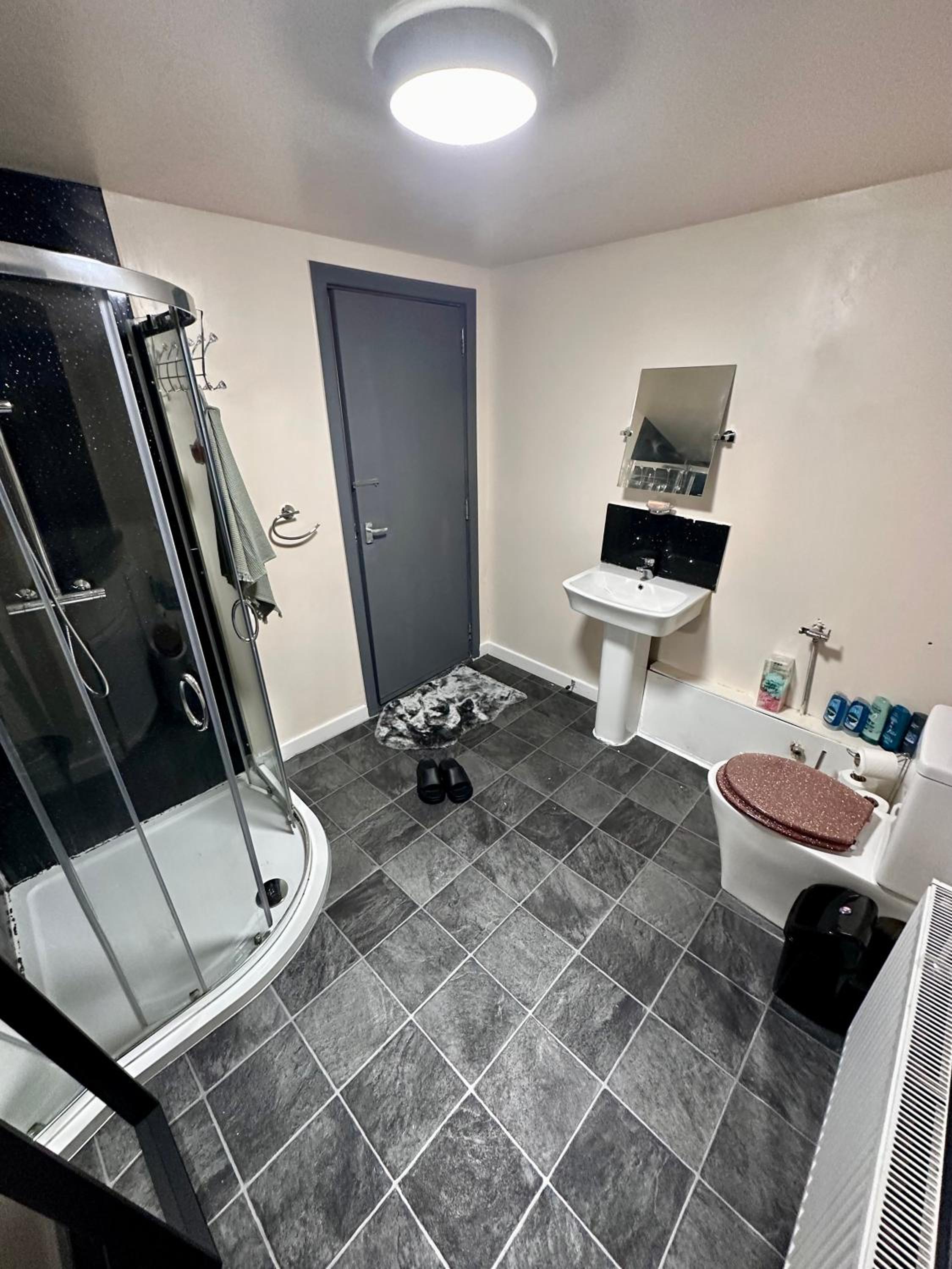 Our Charming 3-Bedroom, 1-Bathroom flat