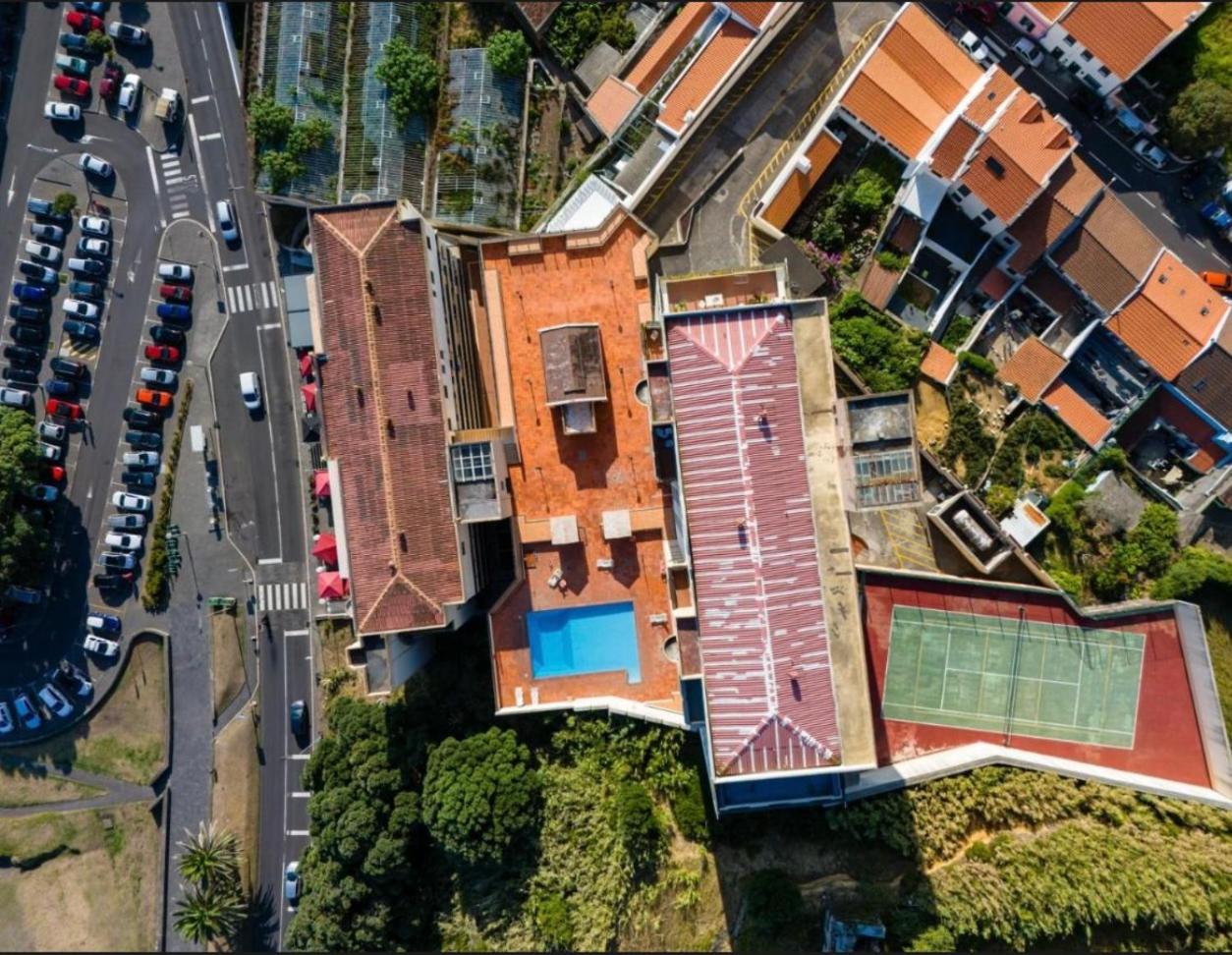 3 balconies with sea view - restaurants below - personalized support - Ponta Delgada -DOMOSTAY AL