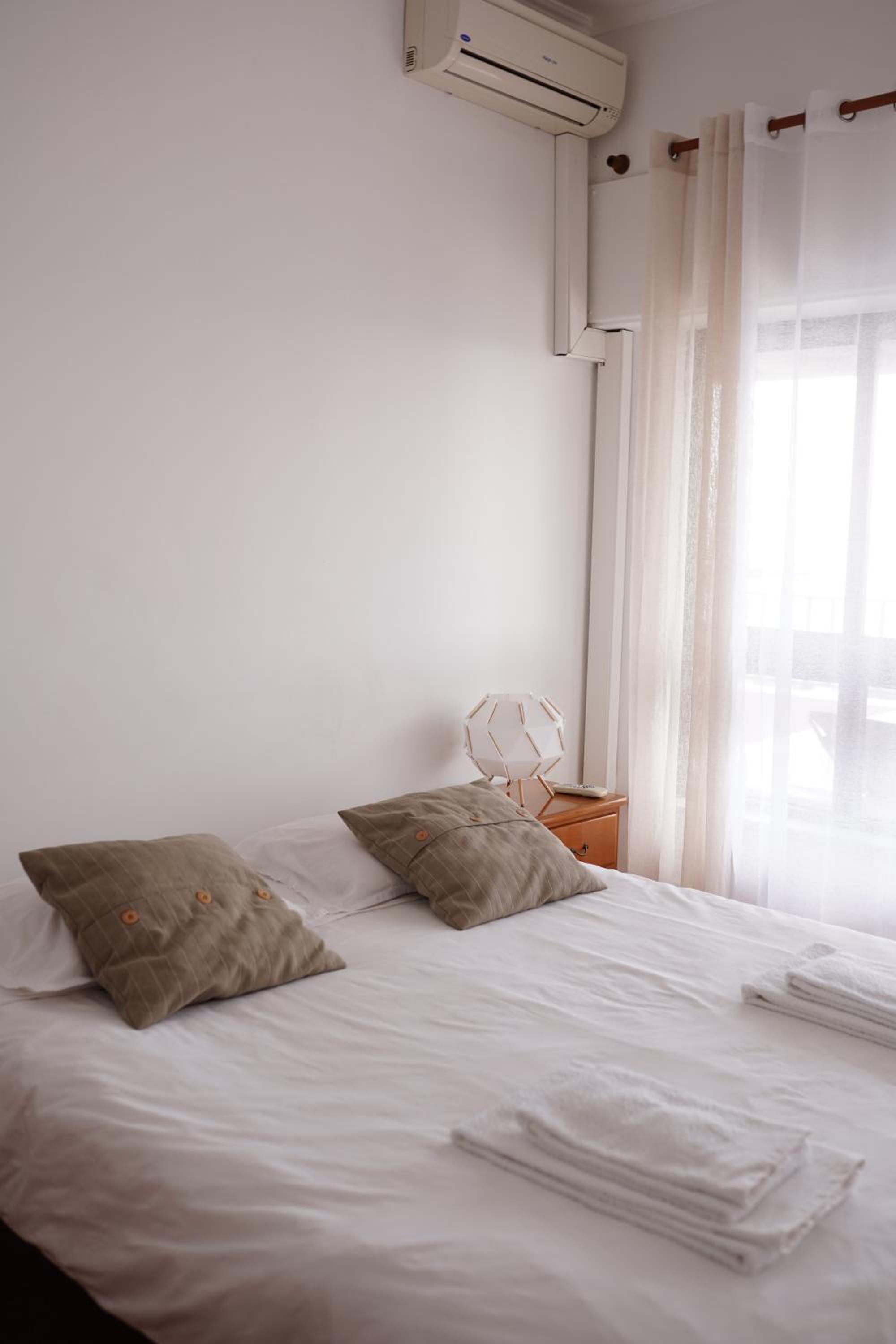 3 balconies with sea view - restaurants below - personalized support - Ponta Delgada -DOMOSTAY AL
