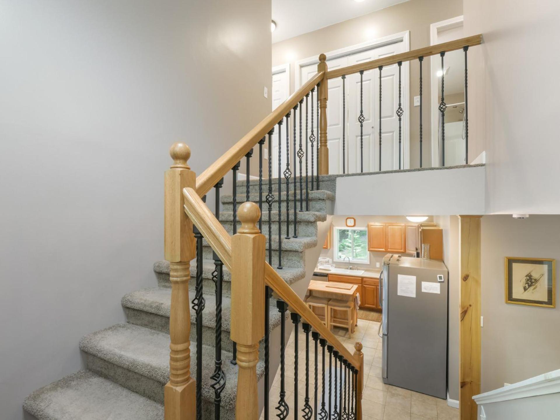 Killington Terrace Lodge - Spacious 5BR Killington Home with 2 Kitchens, Game Room & Pet Friendly