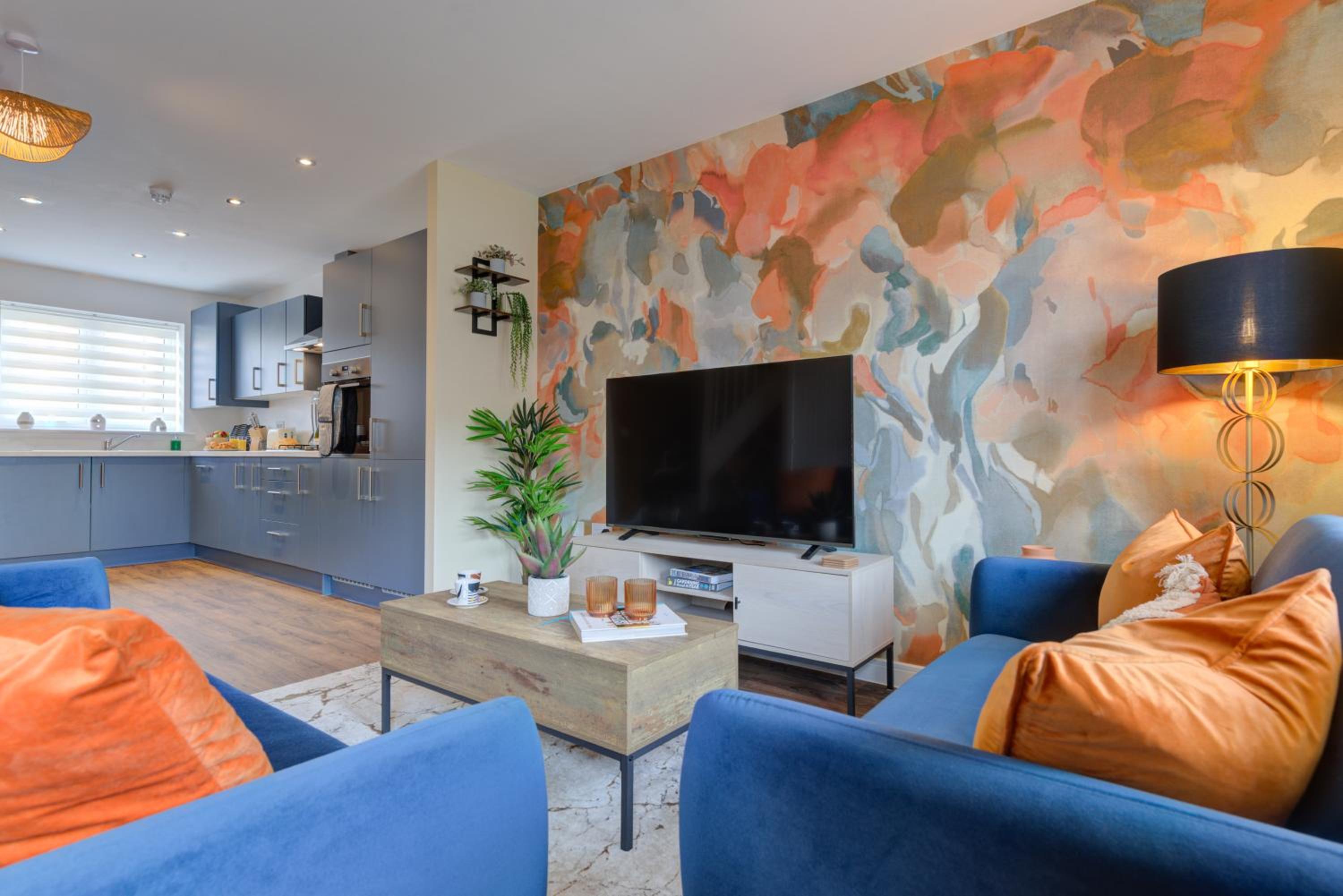 Marriott House sleeps 5 in Bourne with parking