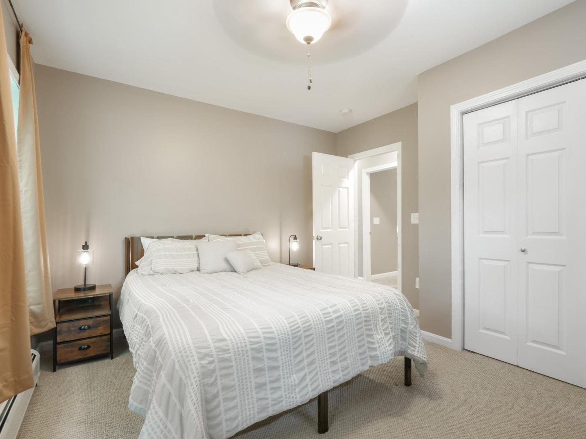 Cozy 3BR Retreat Near Killington Resort - Fireplace, Pet Friendly