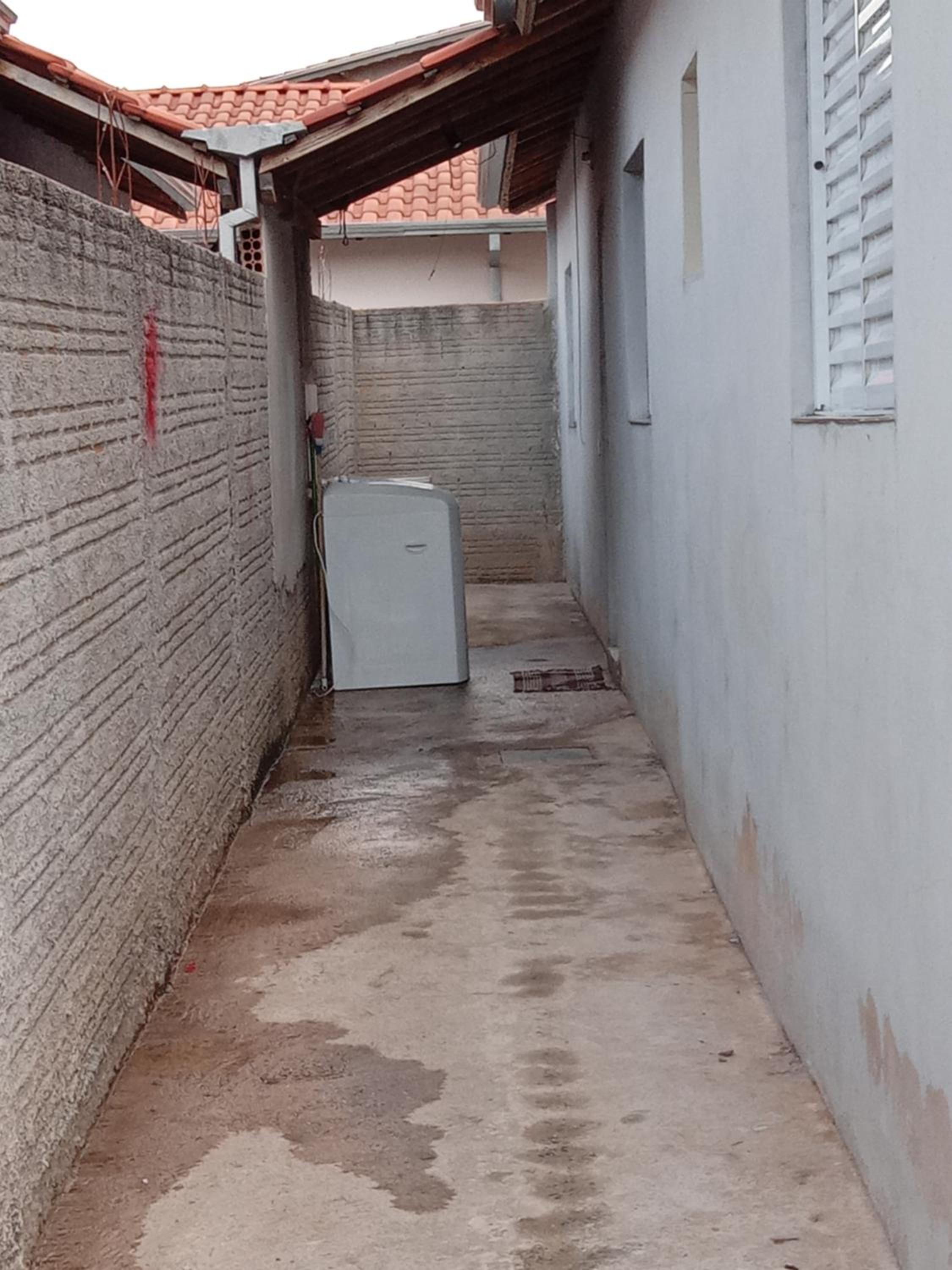 Casa independente e espaçosa