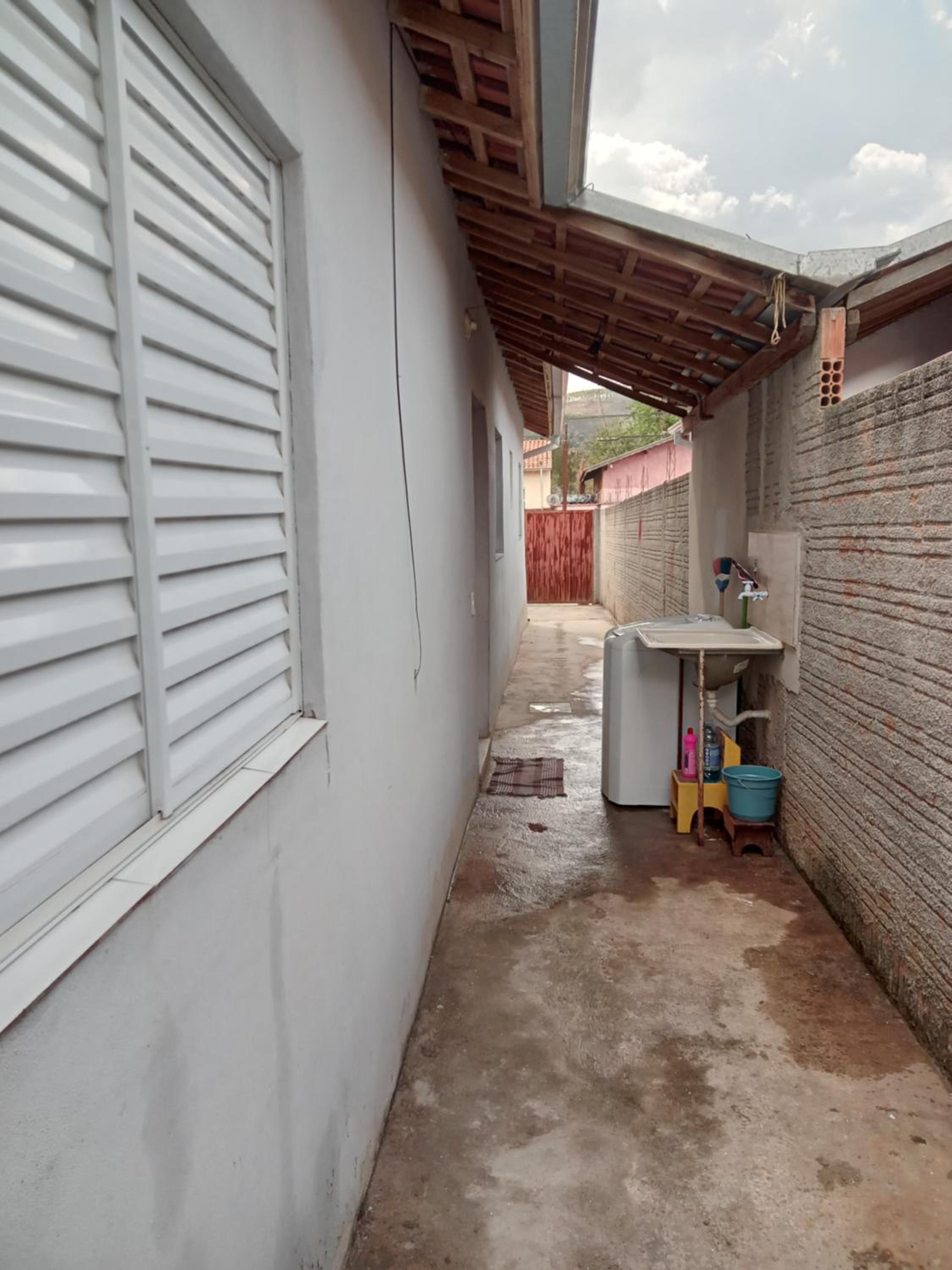 Casa independente e espaçosa