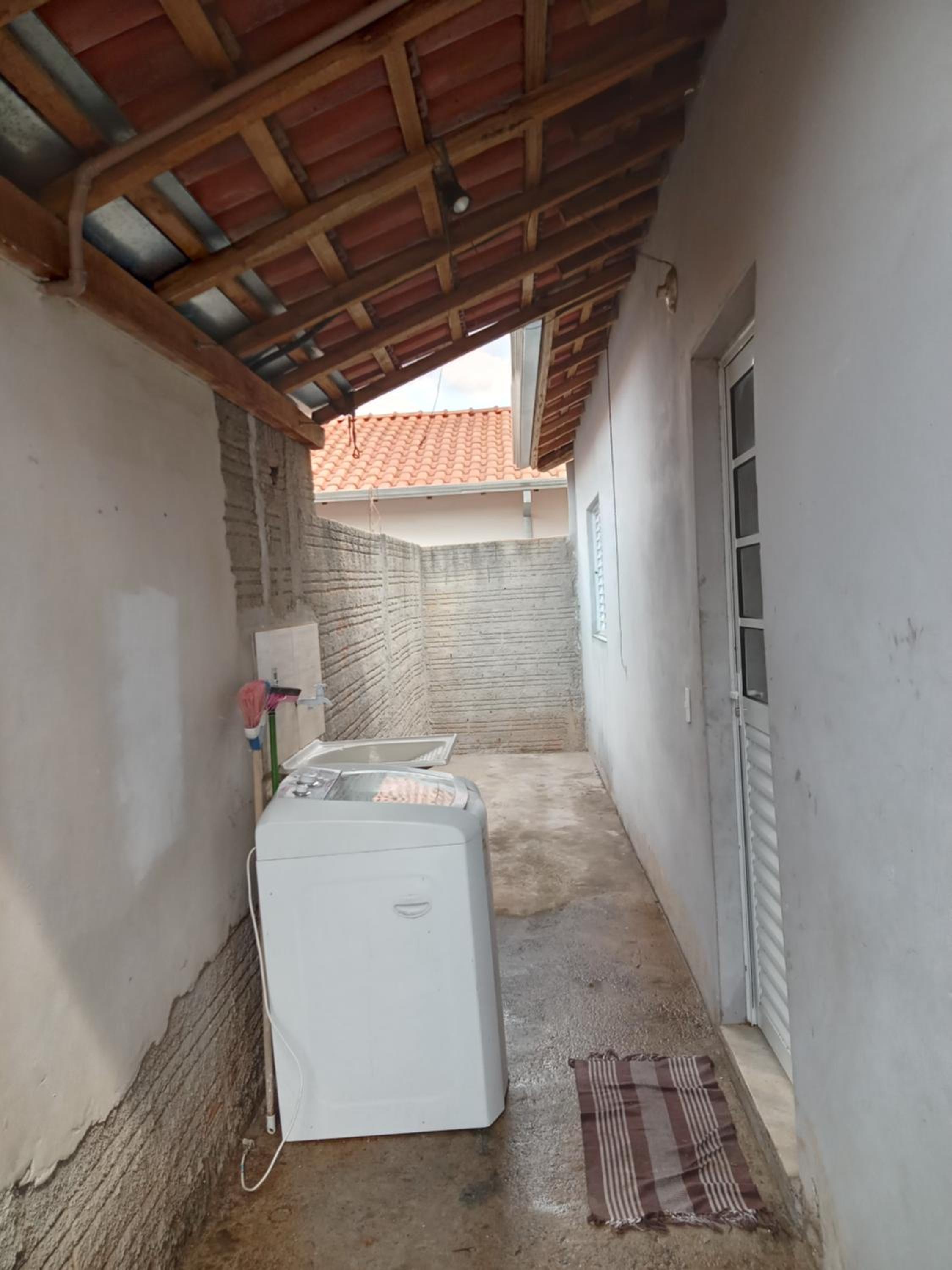Casa independente e espaçosa