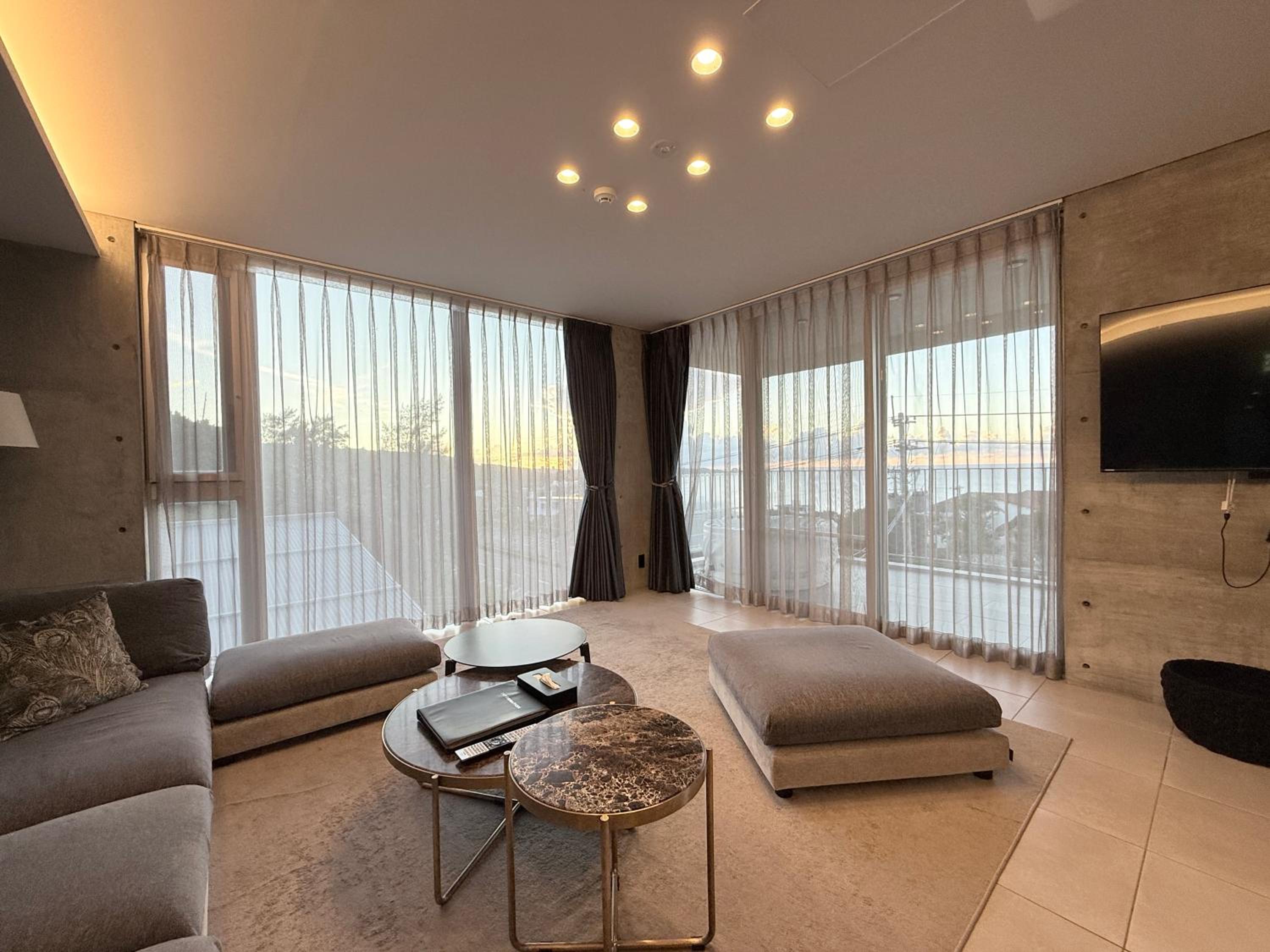 Emerald Ocean Villa