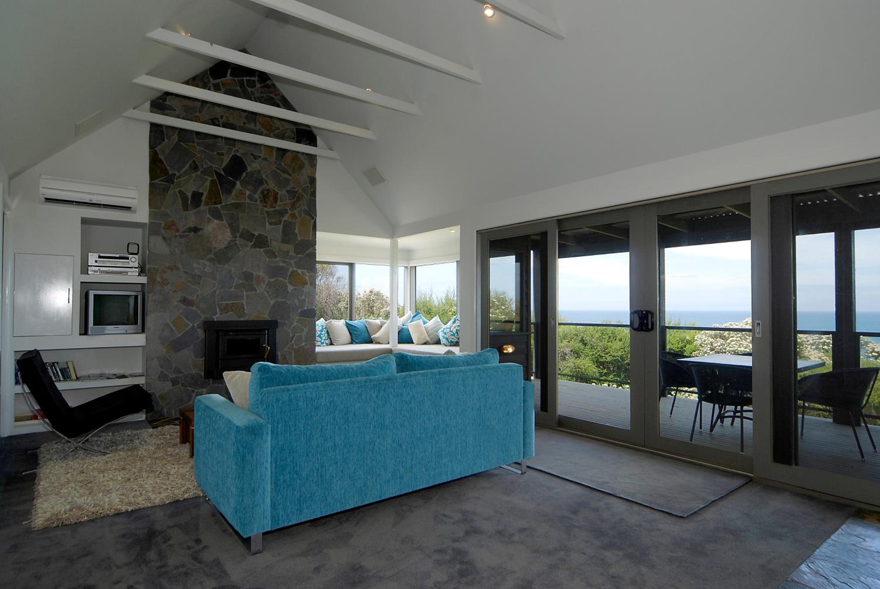 Points South By The Sea
