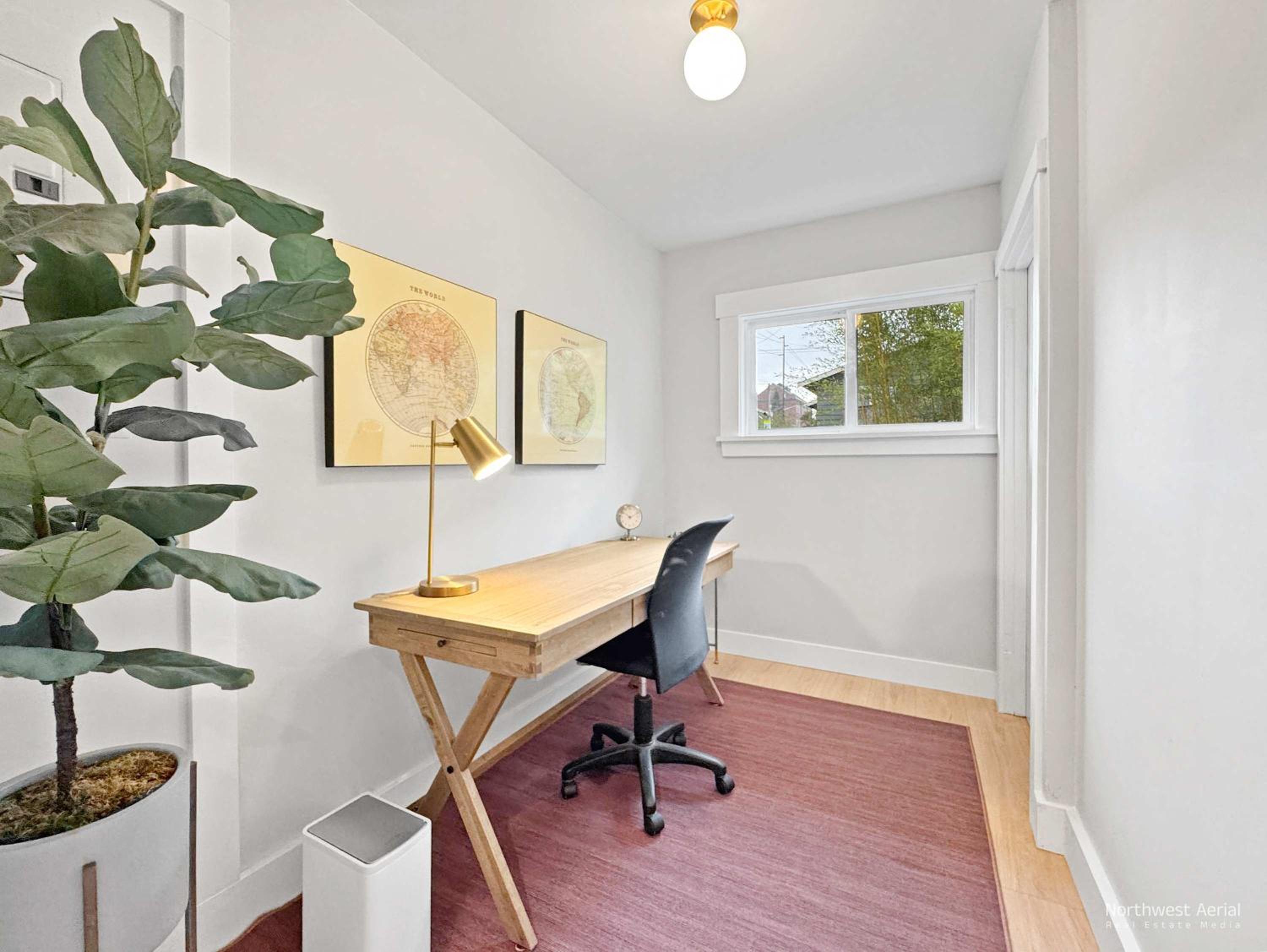 Greenwood Cottage KIng Bed Office Fenced Yard