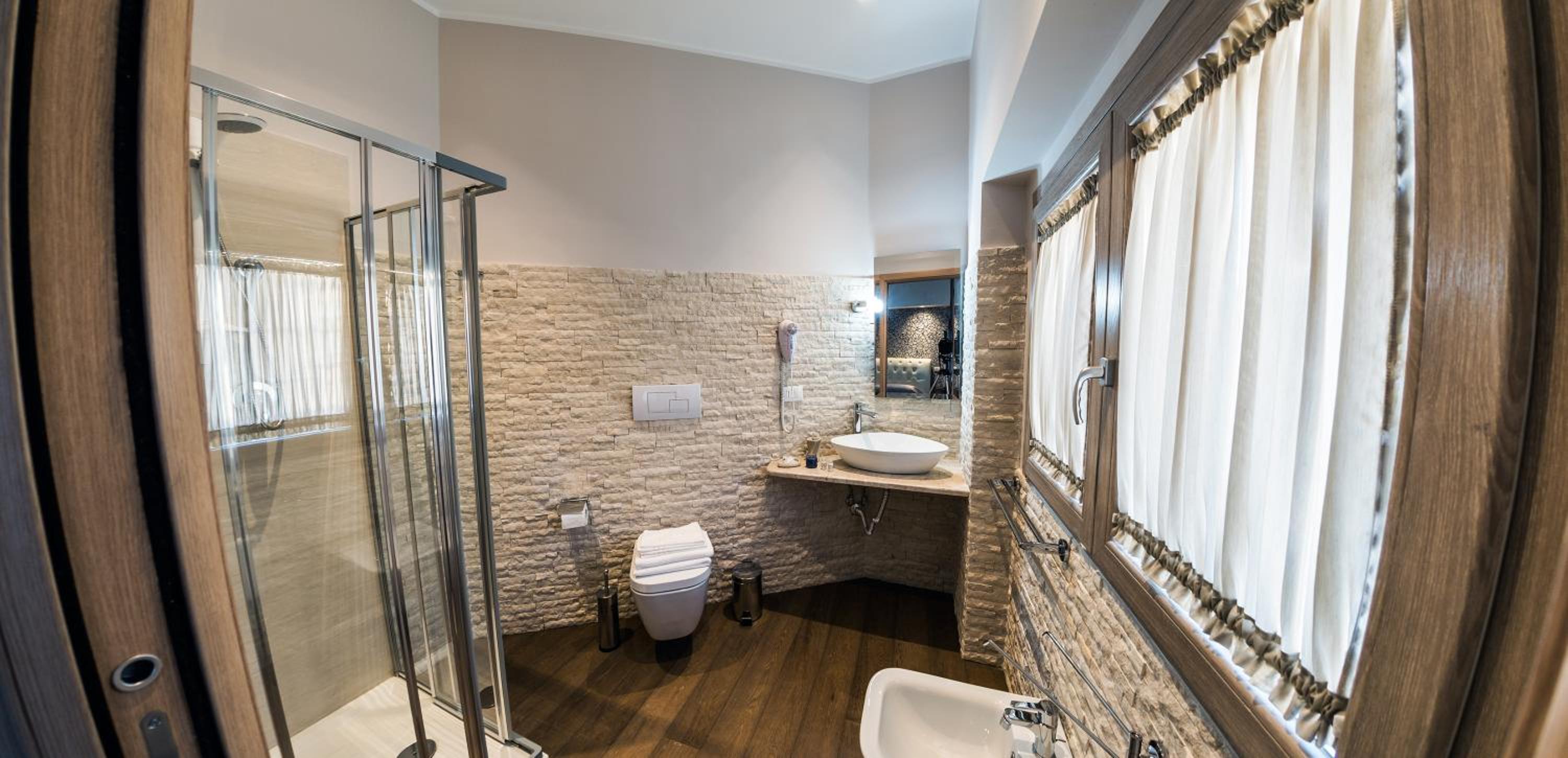 Ariston Suite