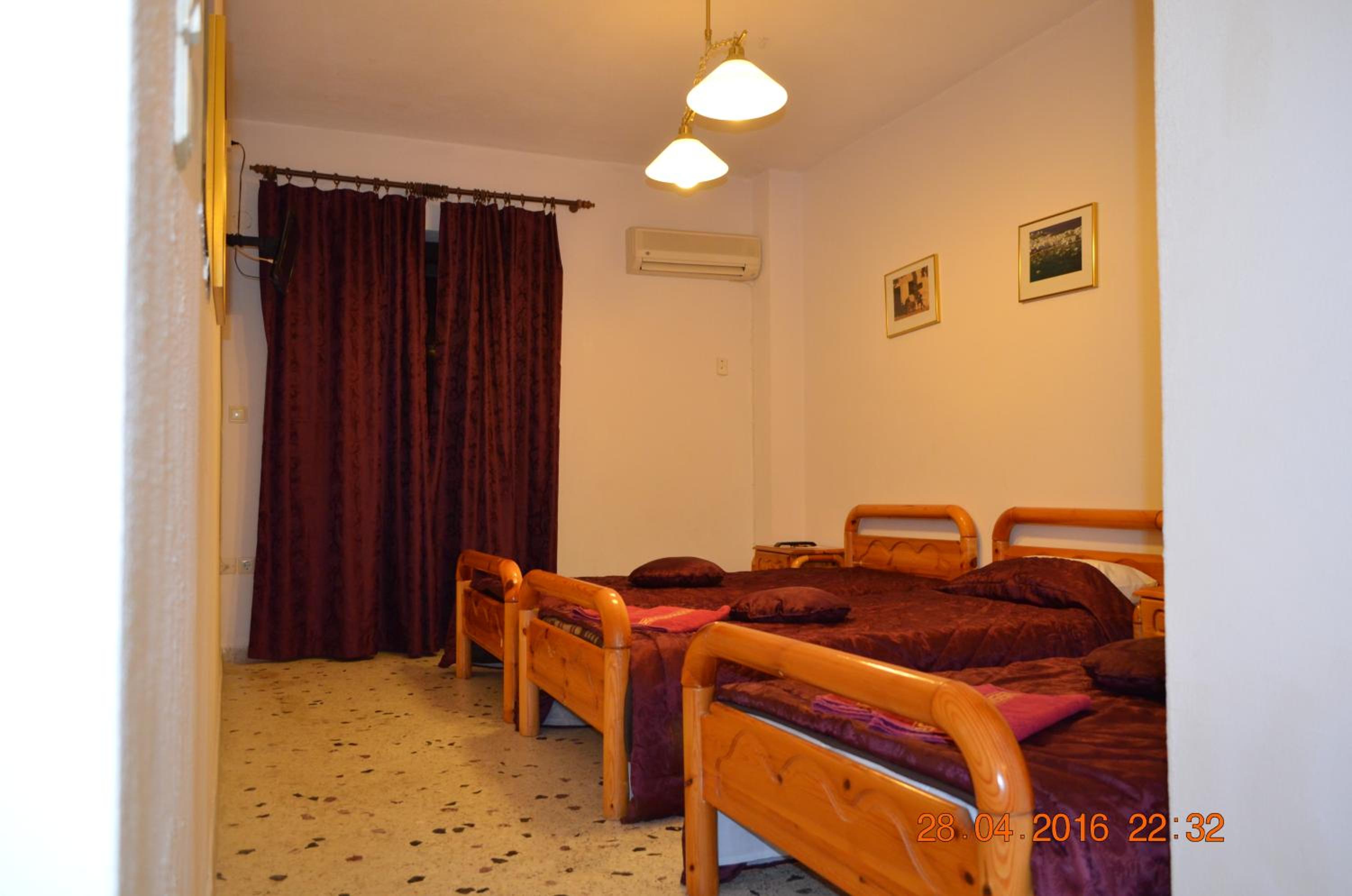Apartments Zoumperi