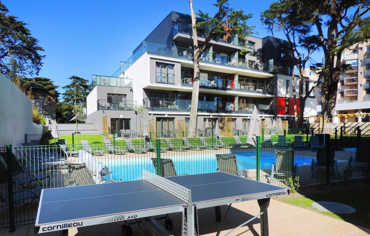 outdoor BBQ area