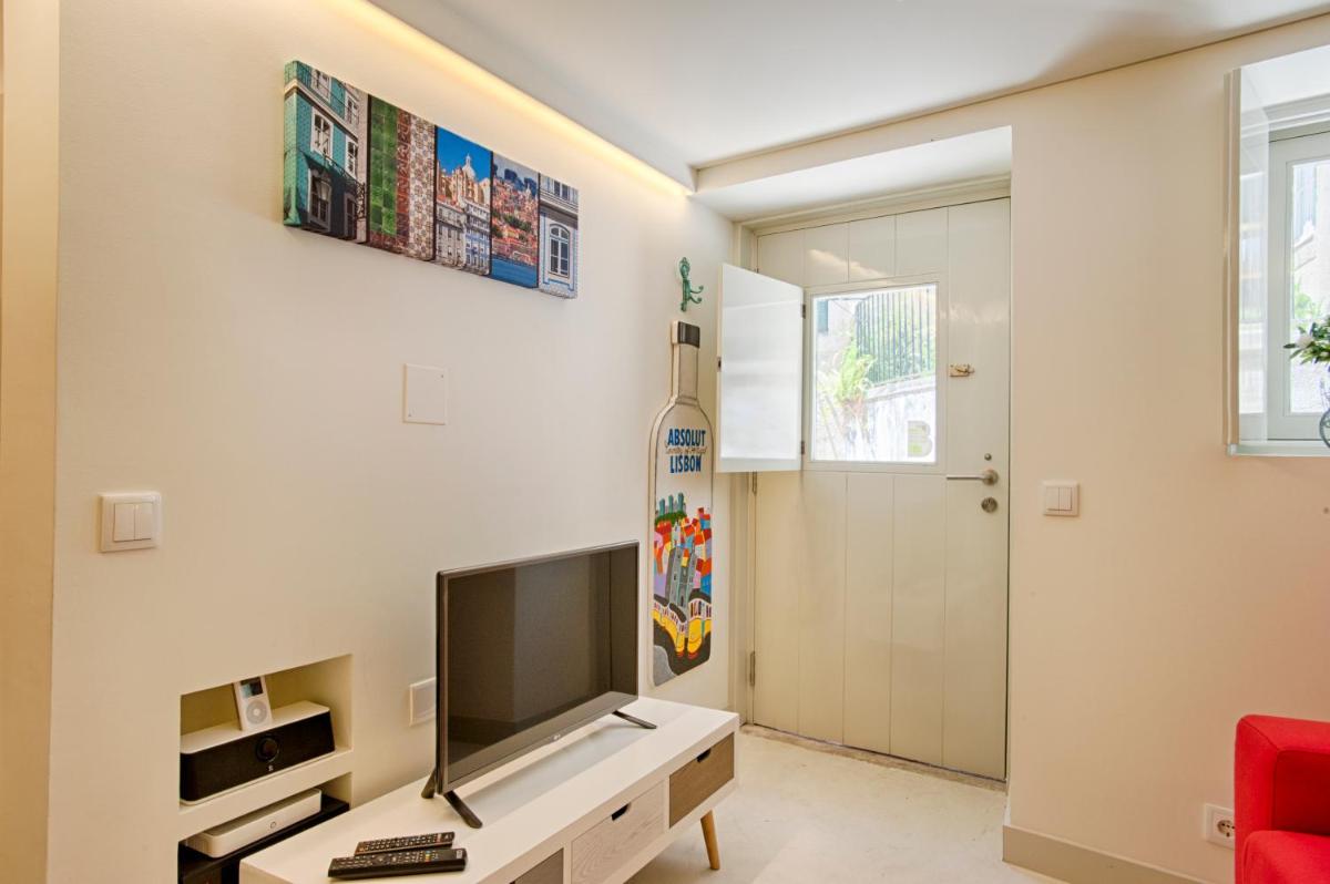BmyGuest - Alfama Boutique Apartment view 3