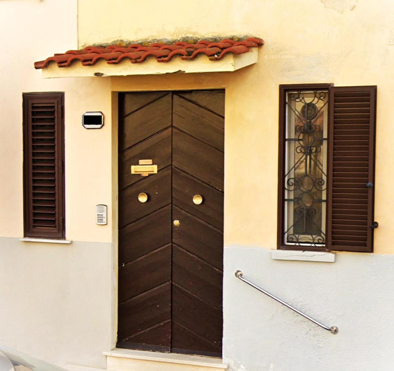 Rombolino Guest House -Free Parking - Vicino al PalaLivorno 