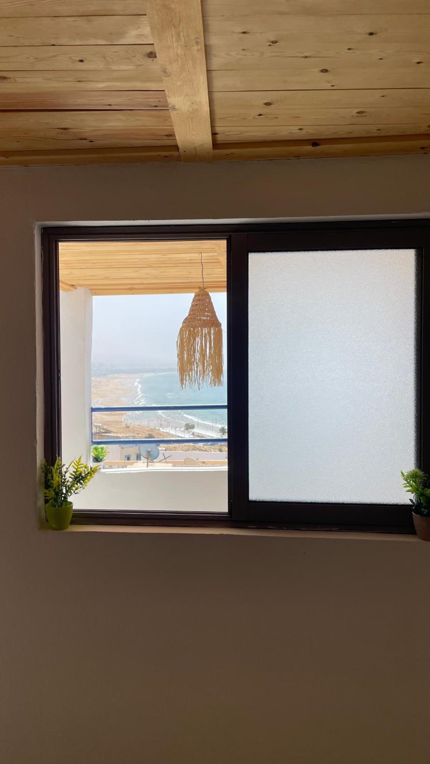Adar surf house